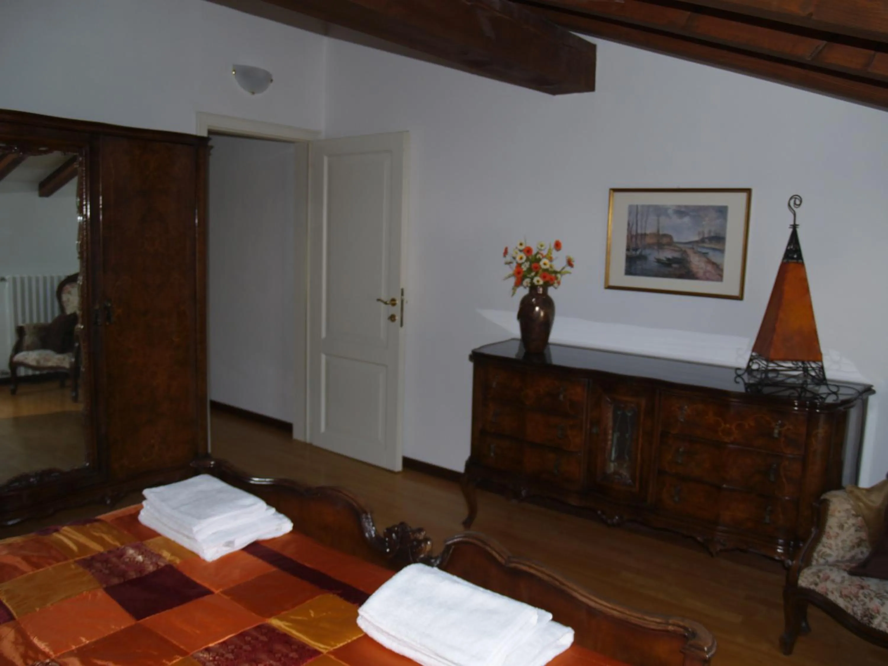 Photo of the whole room, Bed in B&B Smile