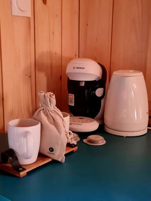 Coffee/tea facilities in Le Chalet Du Blanc Spa yoga