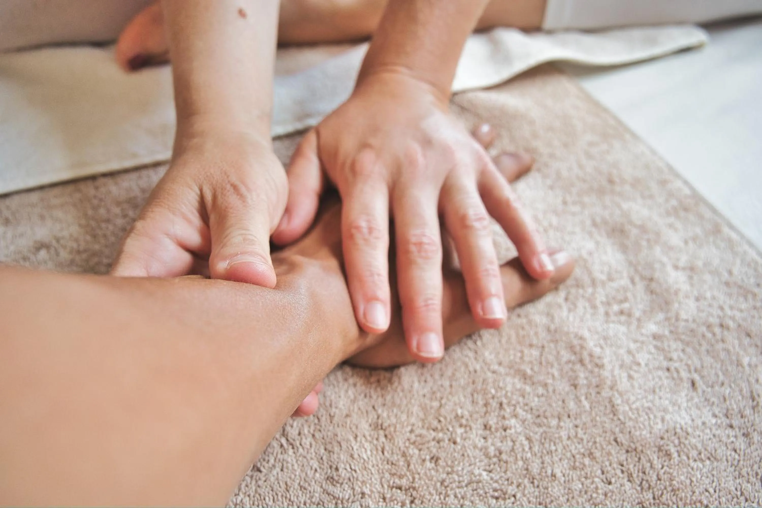 Massage in Le Chalet Du Blanc Spa yoga