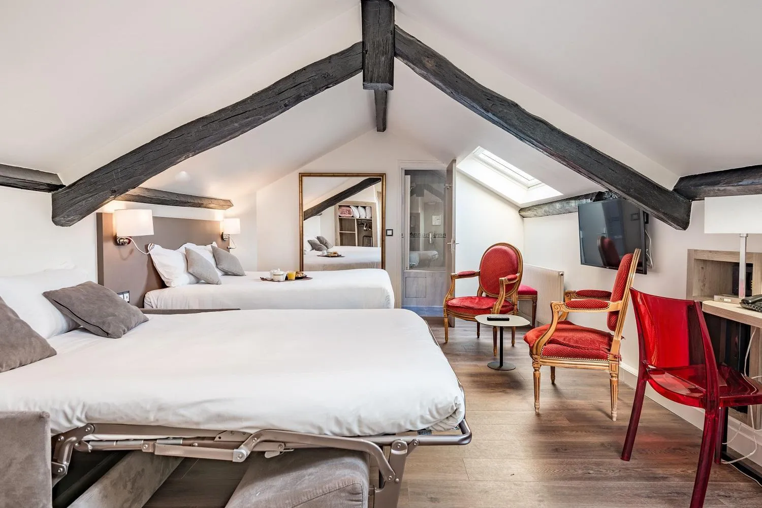 Photo of the whole room, Bed in Courcelles Médéric