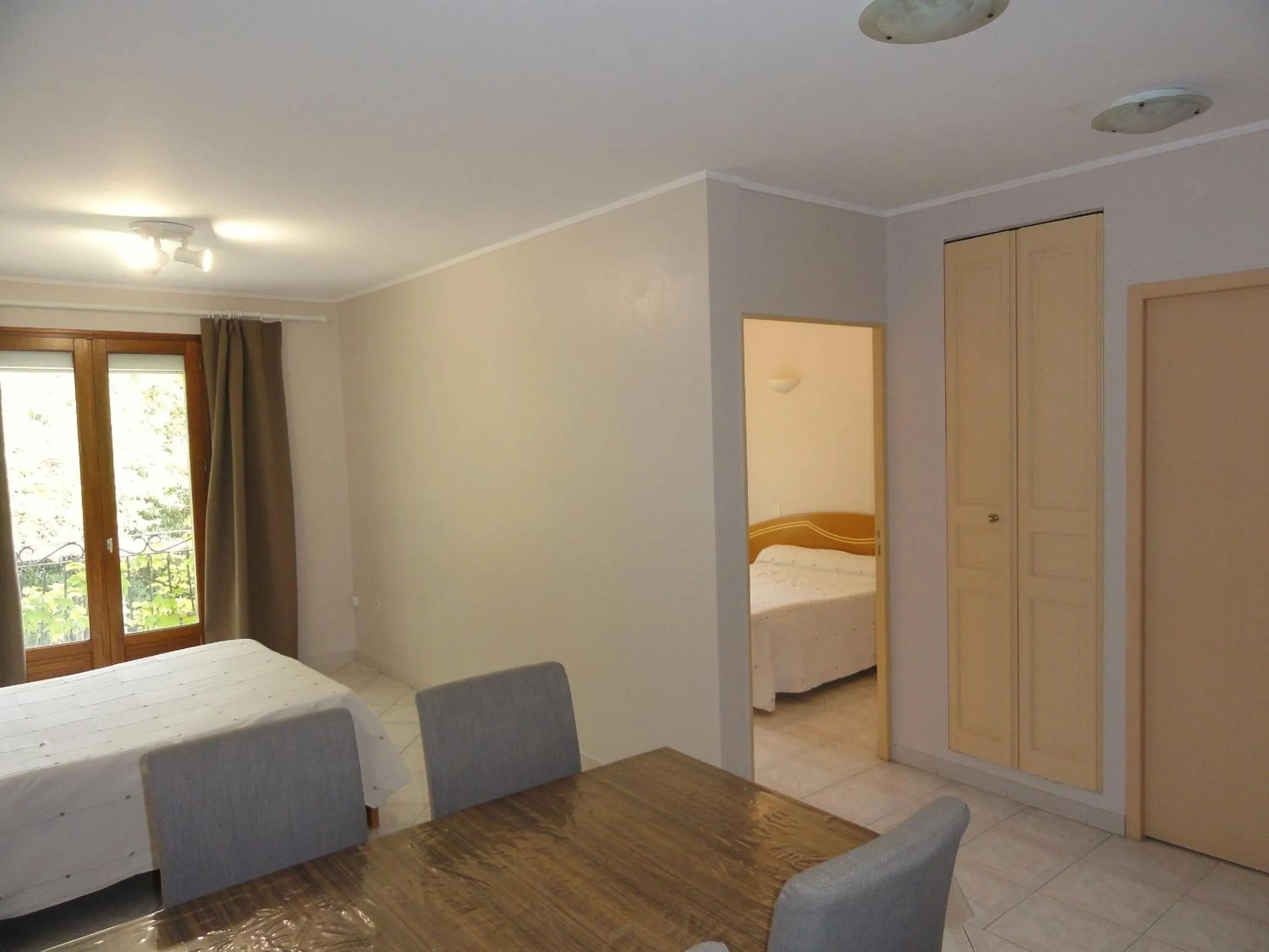 Photo of the whole room in Hotel de l'île