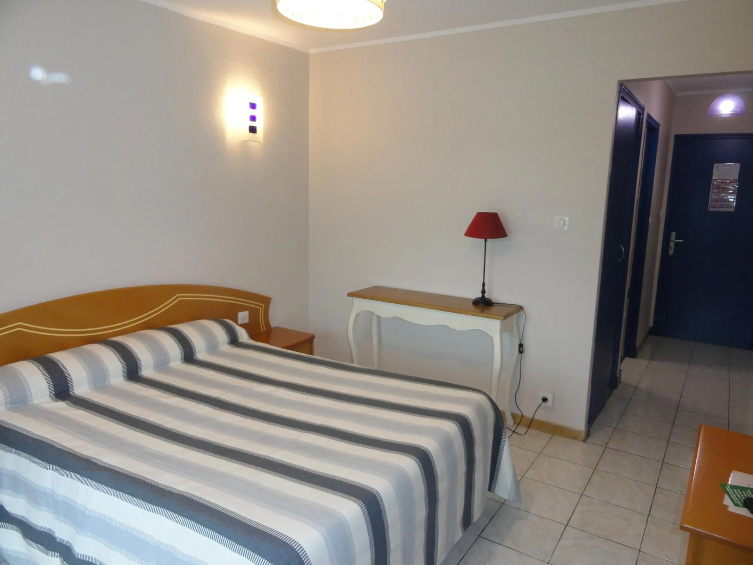 Photo of the whole room in Hotel de l'île