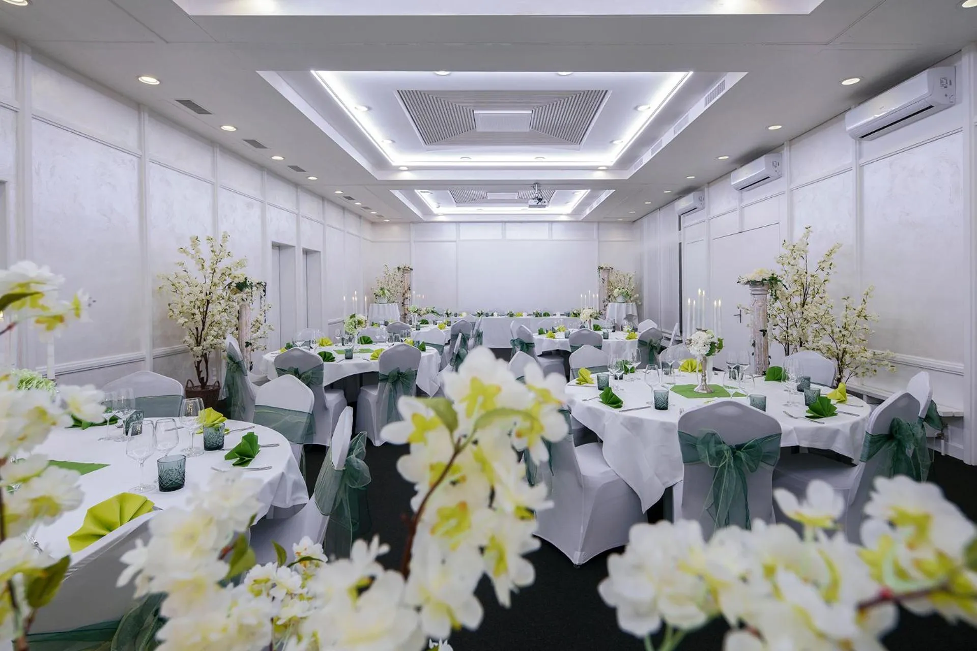 Restaurant/places to eat in Hotel Egerkingen, idealer Zwischenstopp