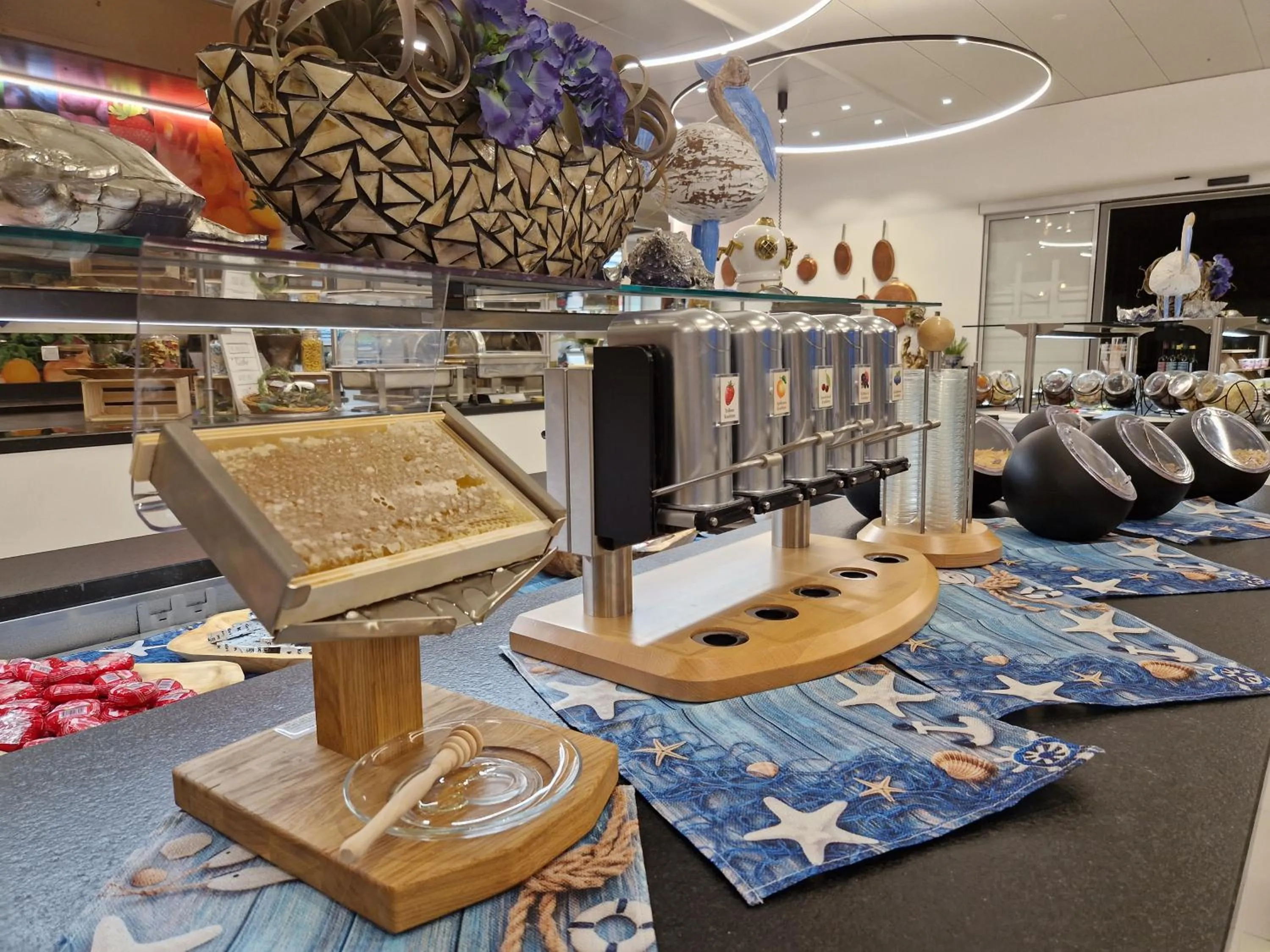 Breakfast in Hotel Egerkingen, idealer Zwischenstopp