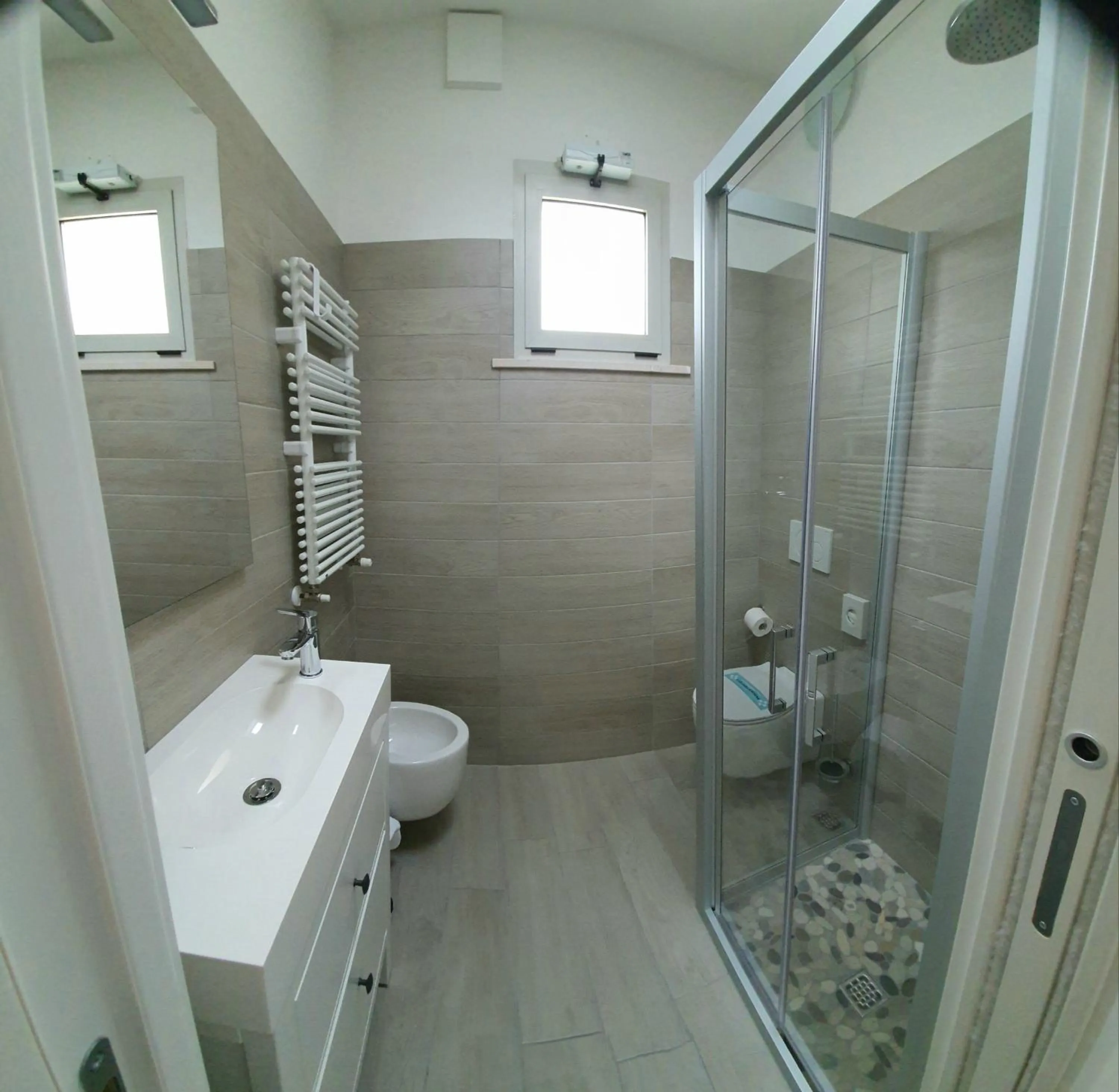 Bathroom in Hotel Villa Esedra