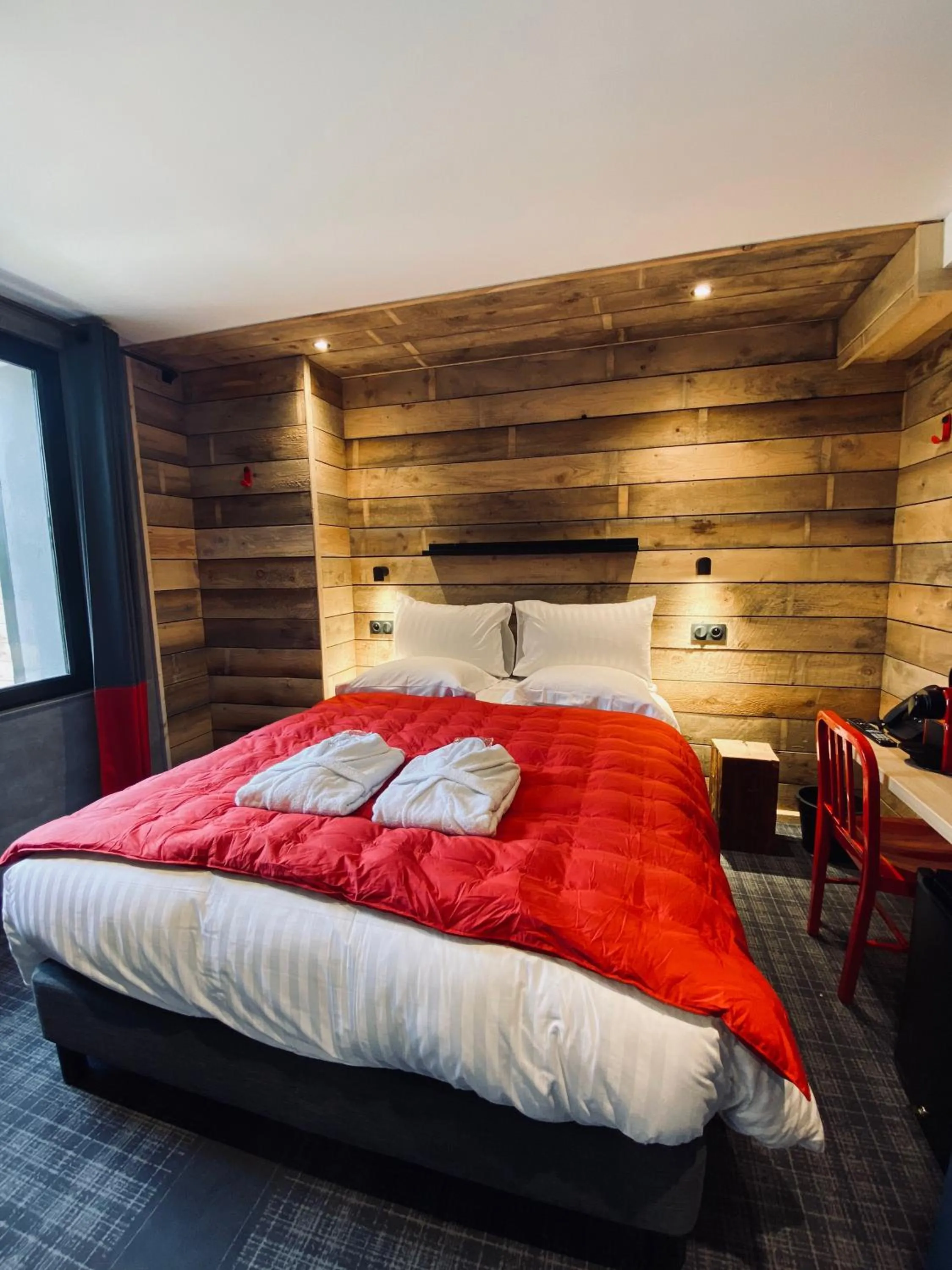 Bed in Hôtel 16 | 150 Montagne & Spa Nuxe