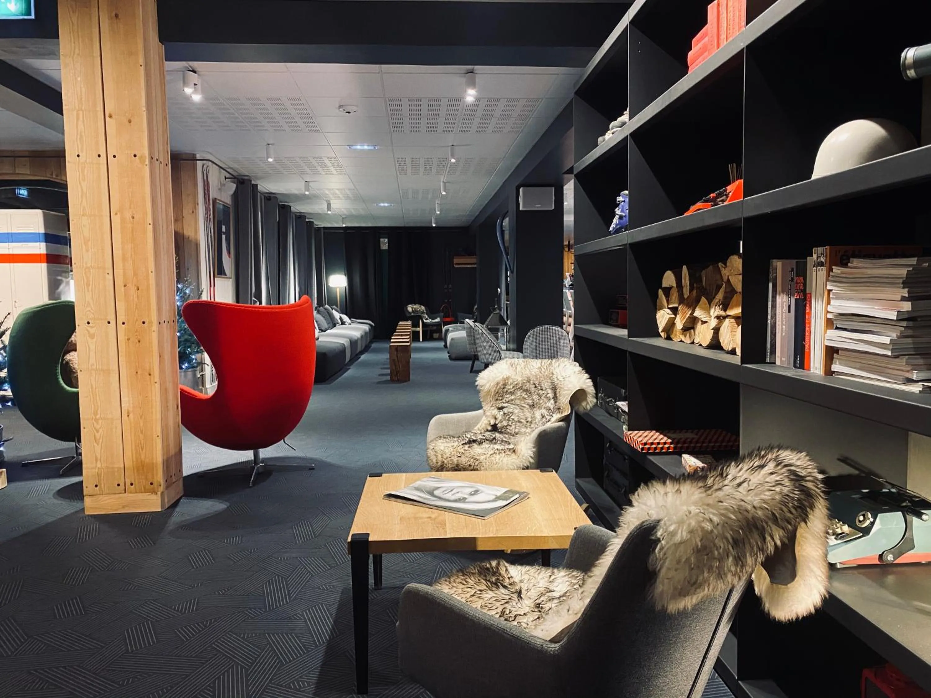 Lounge or bar in Hôtel 16 | 150 Montagne & Spa Nuxe