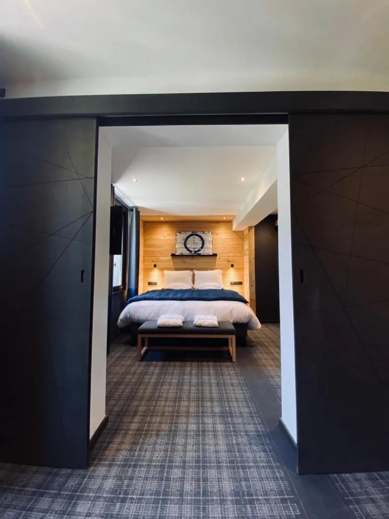 Photo of the whole room, Bed in Hôtel 16 | 150 Montagne & Spa Nuxe