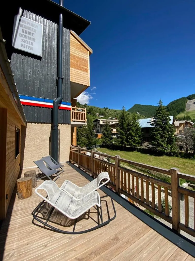 Balcony/Terrace in Hôtel 16 | 150 Montagne & Spa Nuxe