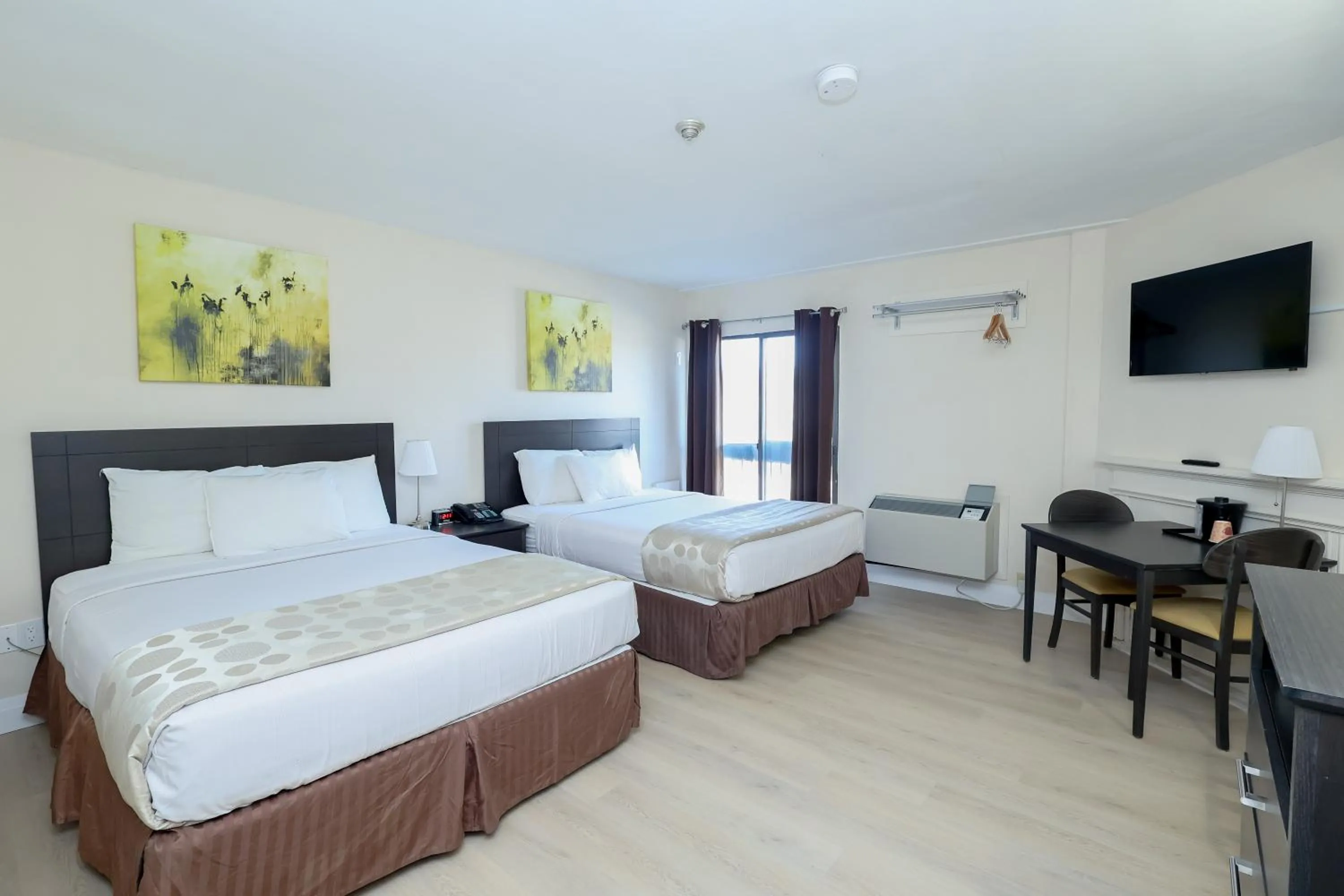 Bed in River Rapids Inn