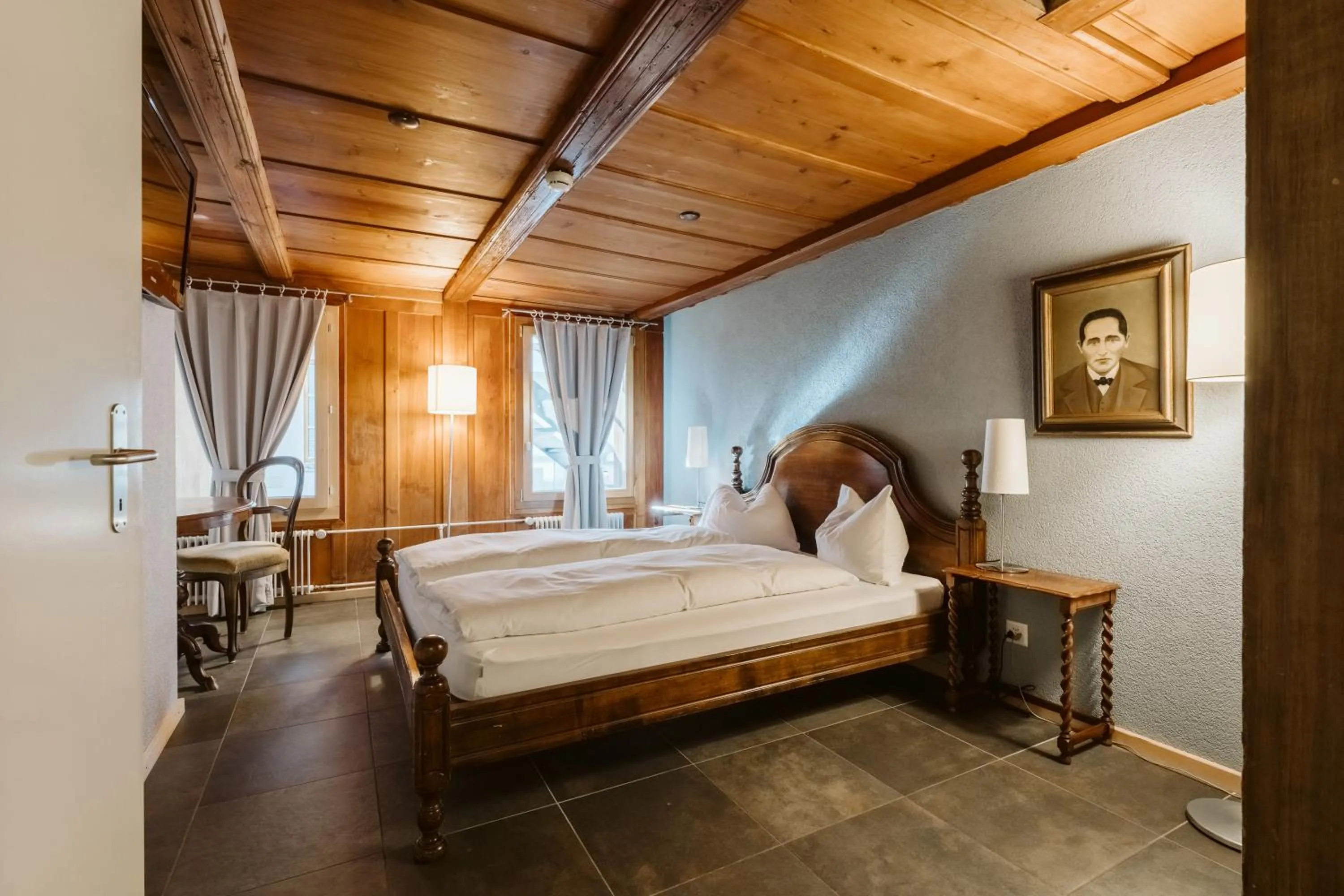 Bed in Landgasthof und Seminarhotel Lueg