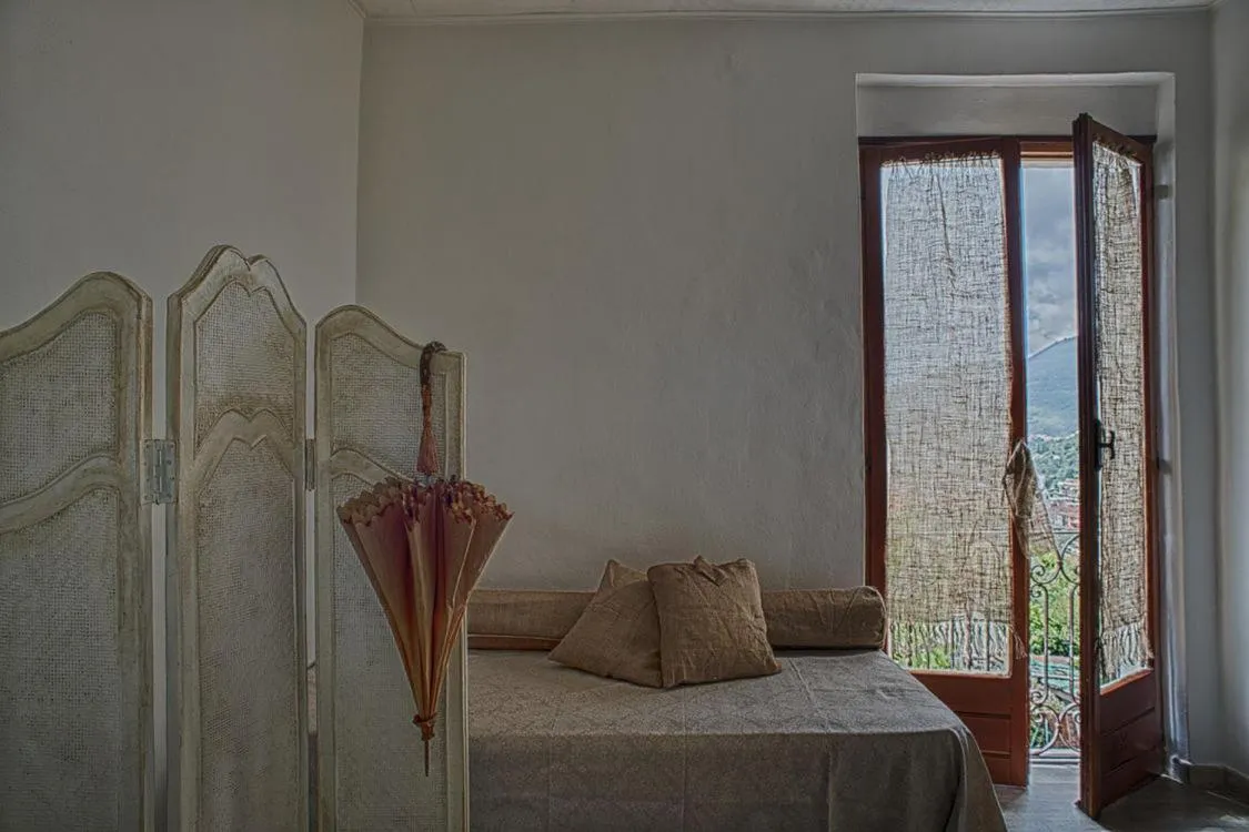 Photo of the whole room, Bed in B.E.A. Maison