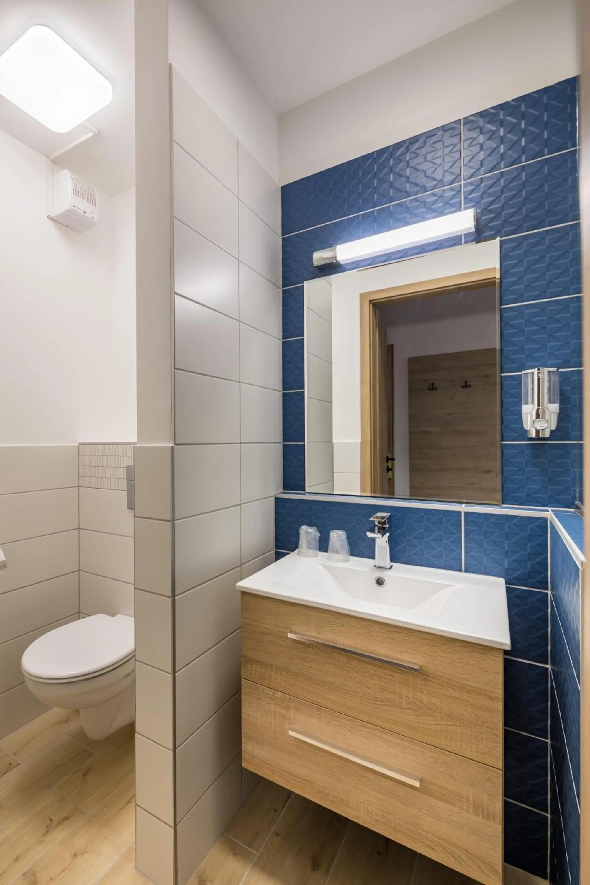 Bathroom in 171 Hotel Hegyeshalom