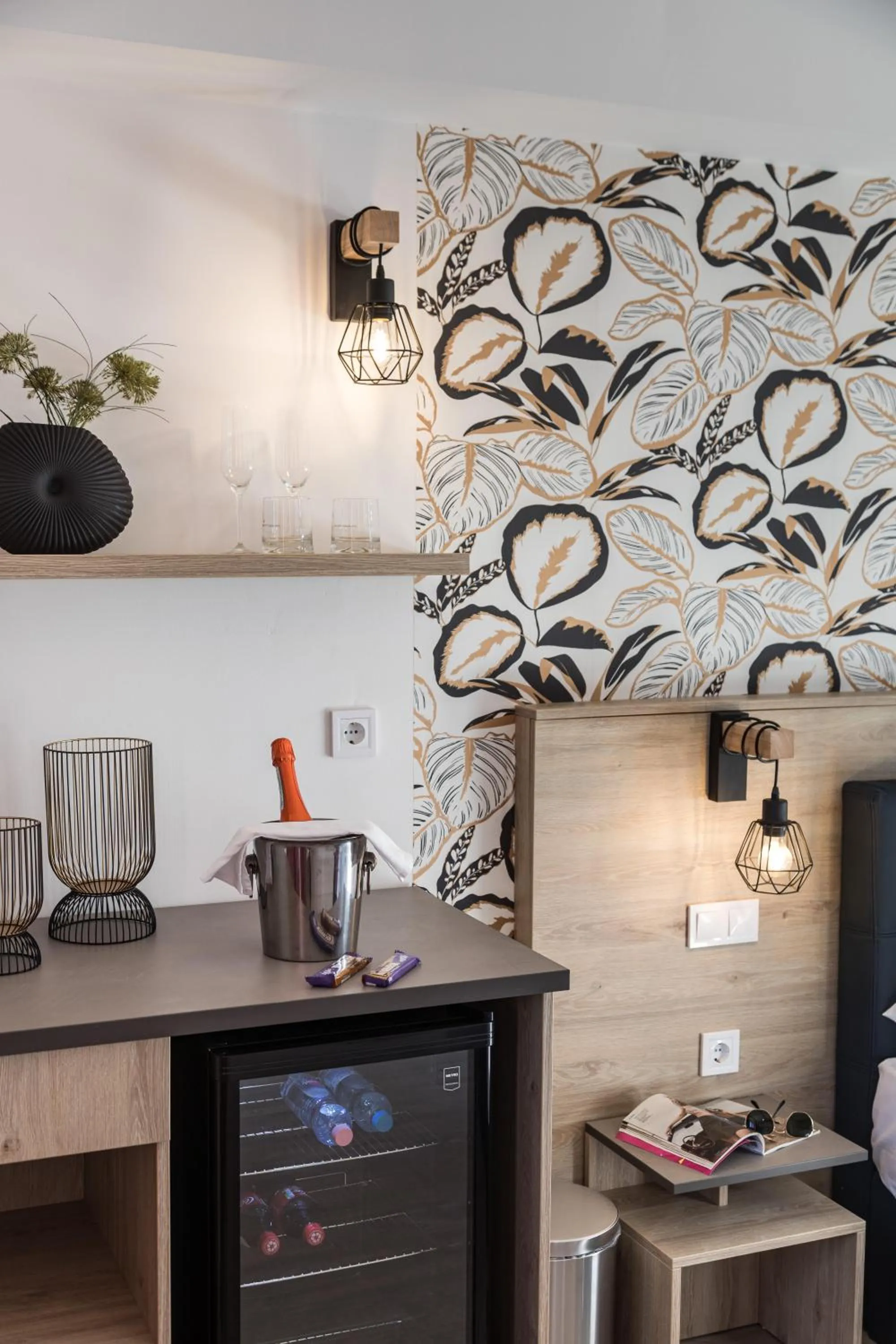 Coffee/tea facilities in 171 Hotel Hegyeshalom