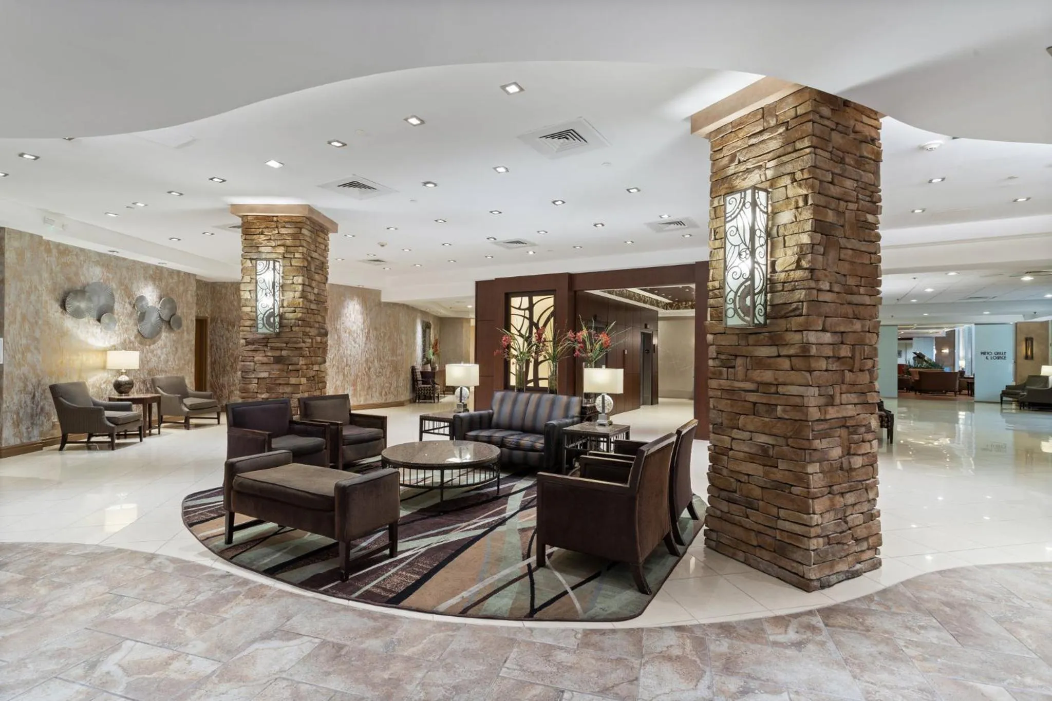 Property building in Crowne Plaza Executive Center Baton Rouge by IHG
