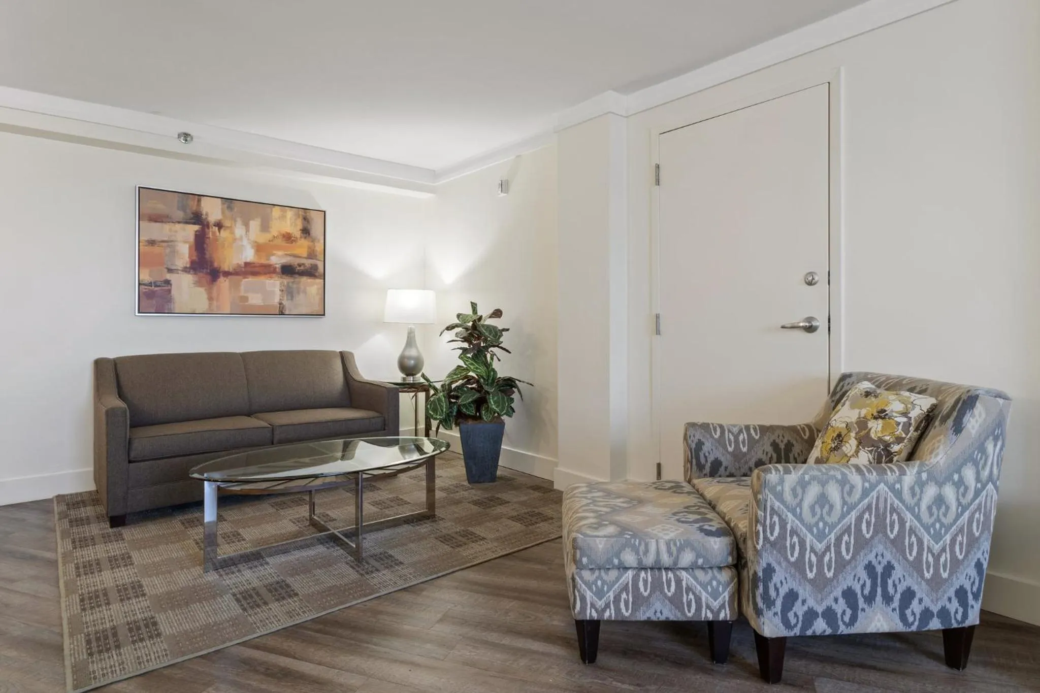 Photo of the whole room in Crowne Plaza Executive Center Baton Rouge by IHG