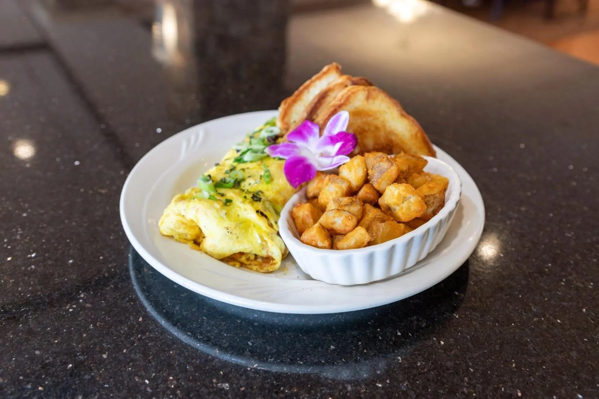 Restaurant/places to eat in Crowne Plaza Executive Center Baton Rouge by IHG