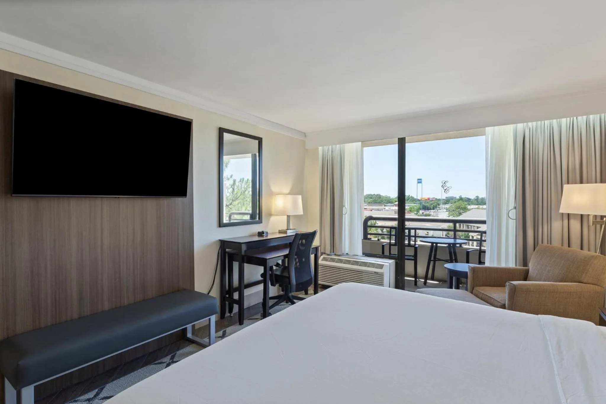 Photo of the whole room, Bed in Crowne Plaza Executive Center Baton Rouge by IHG