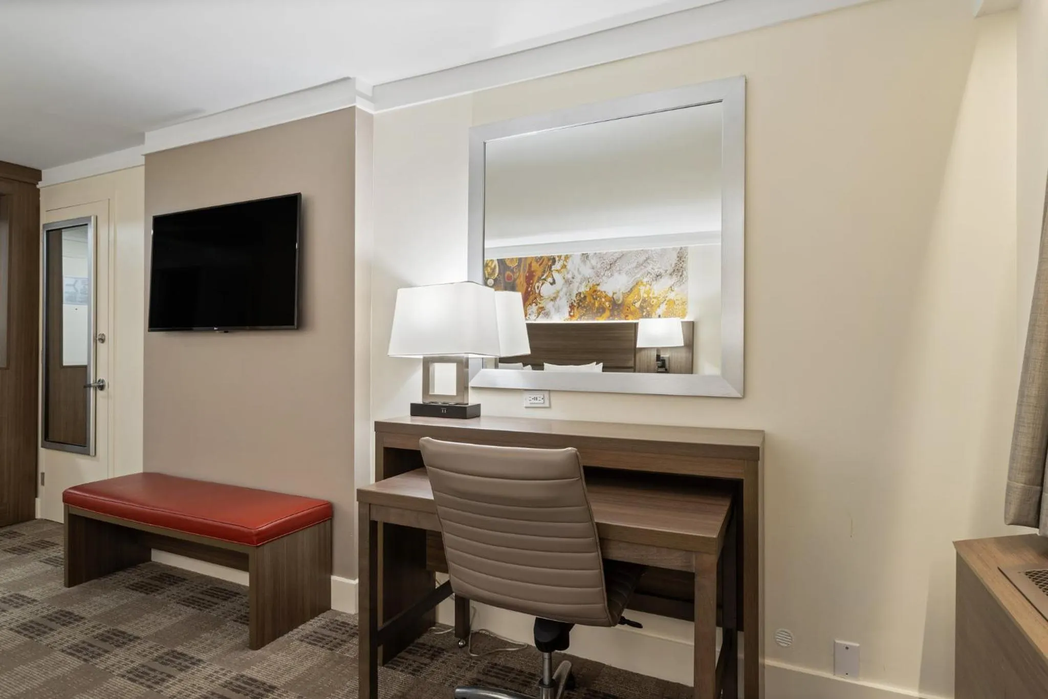Photo of the whole room in Crowne Plaza Executive Center Baton Rouge by IHG