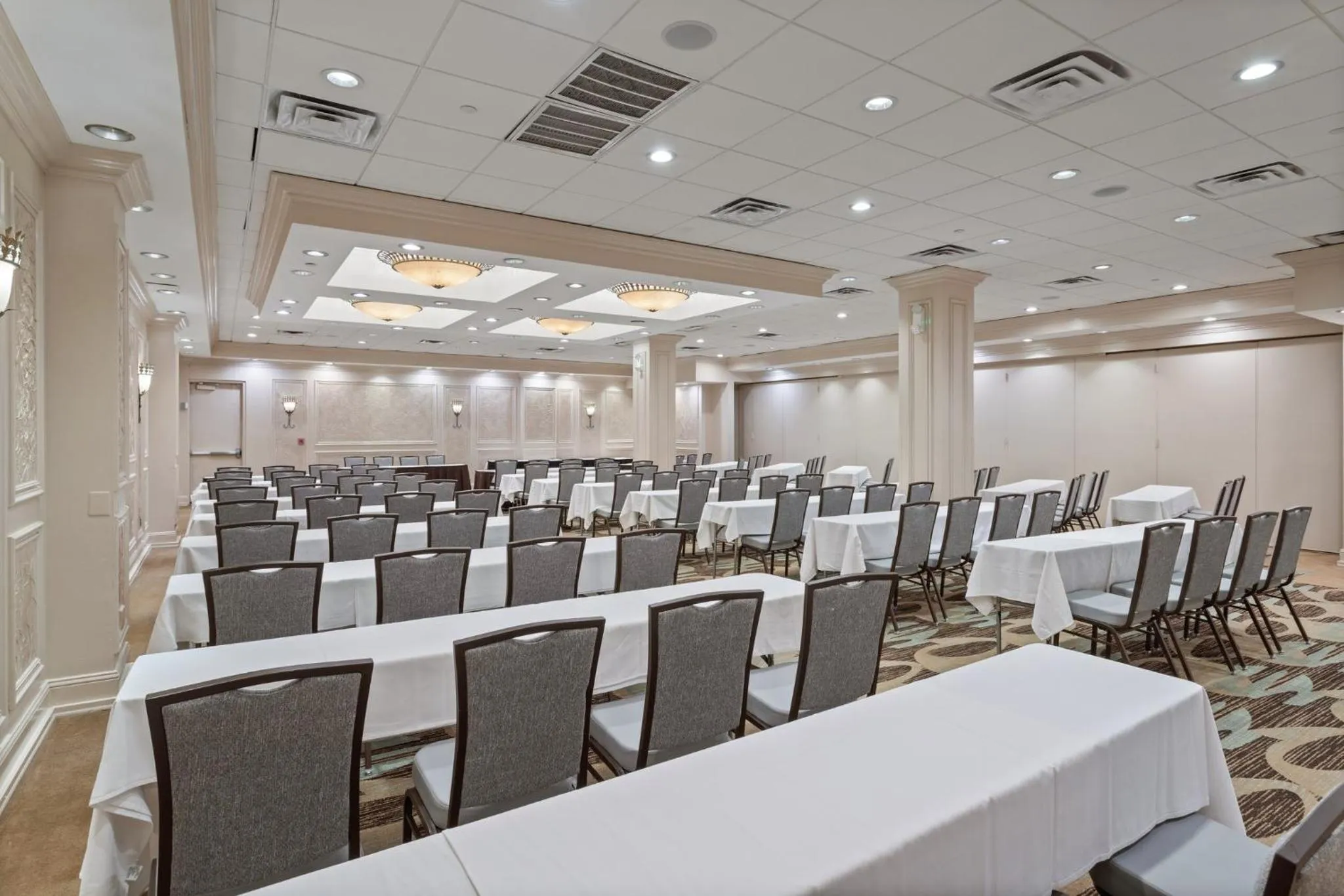Meeting/conference room in Crowne Plaza Executive Center Baton Rouge by IHG