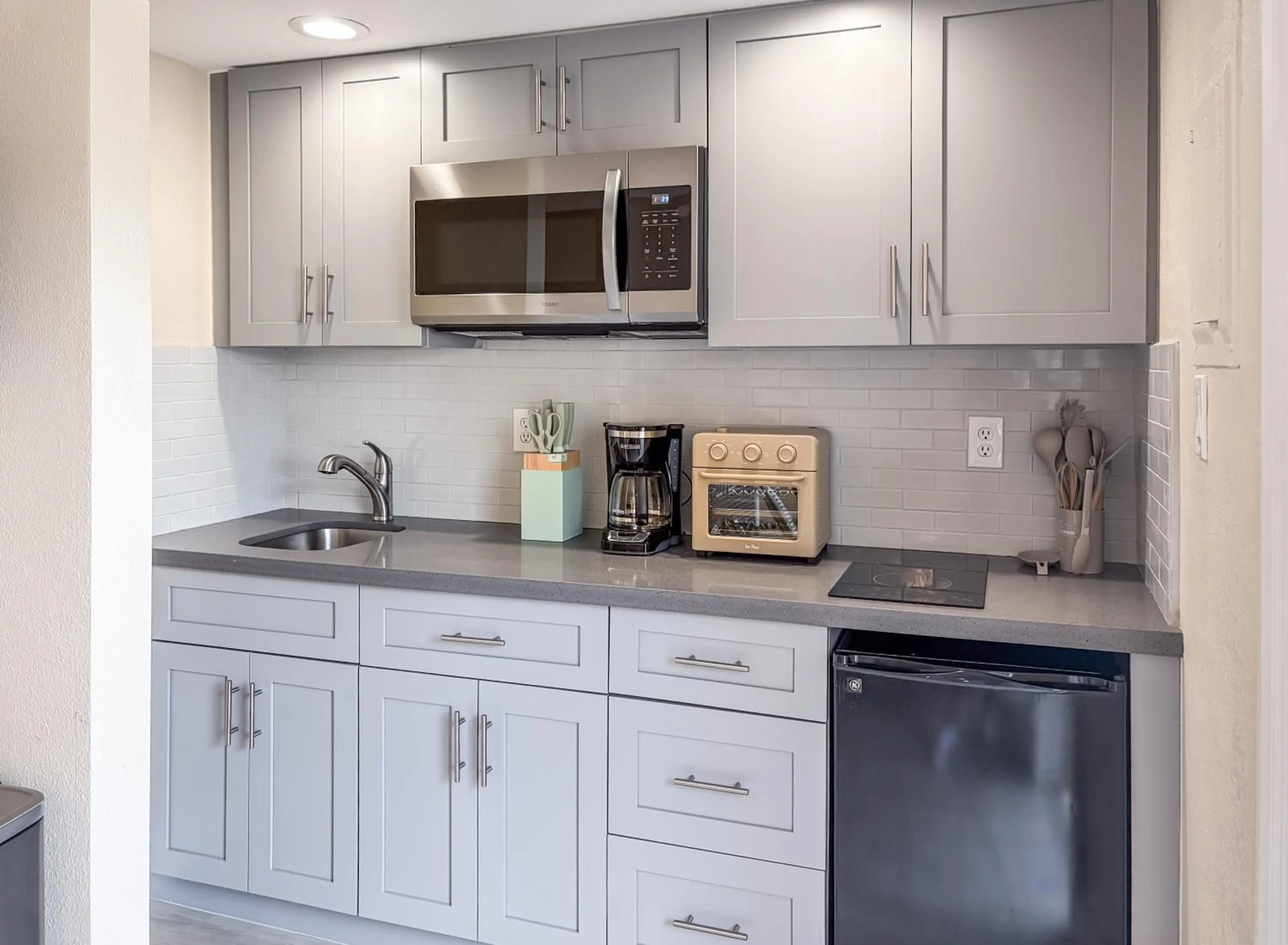 Coffee/tea facilities in Ocean Lodge