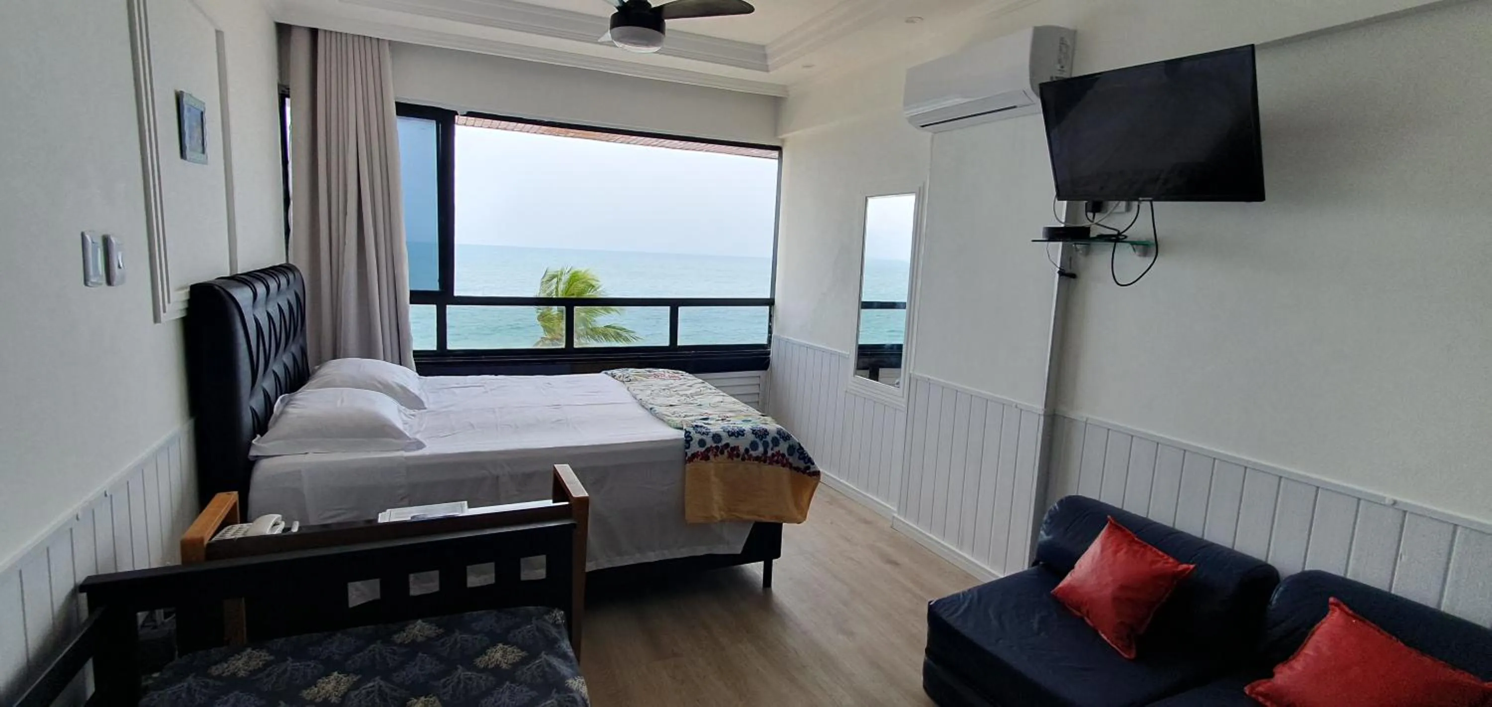 Bed in Farol Barra Flat