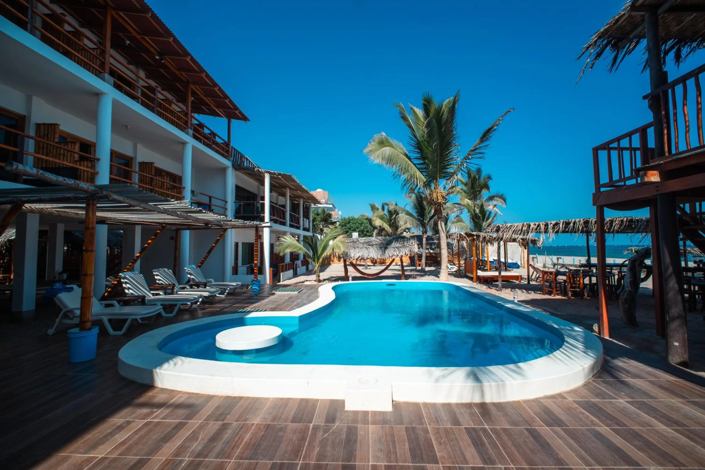 Facade/entrance in Blue Ocean