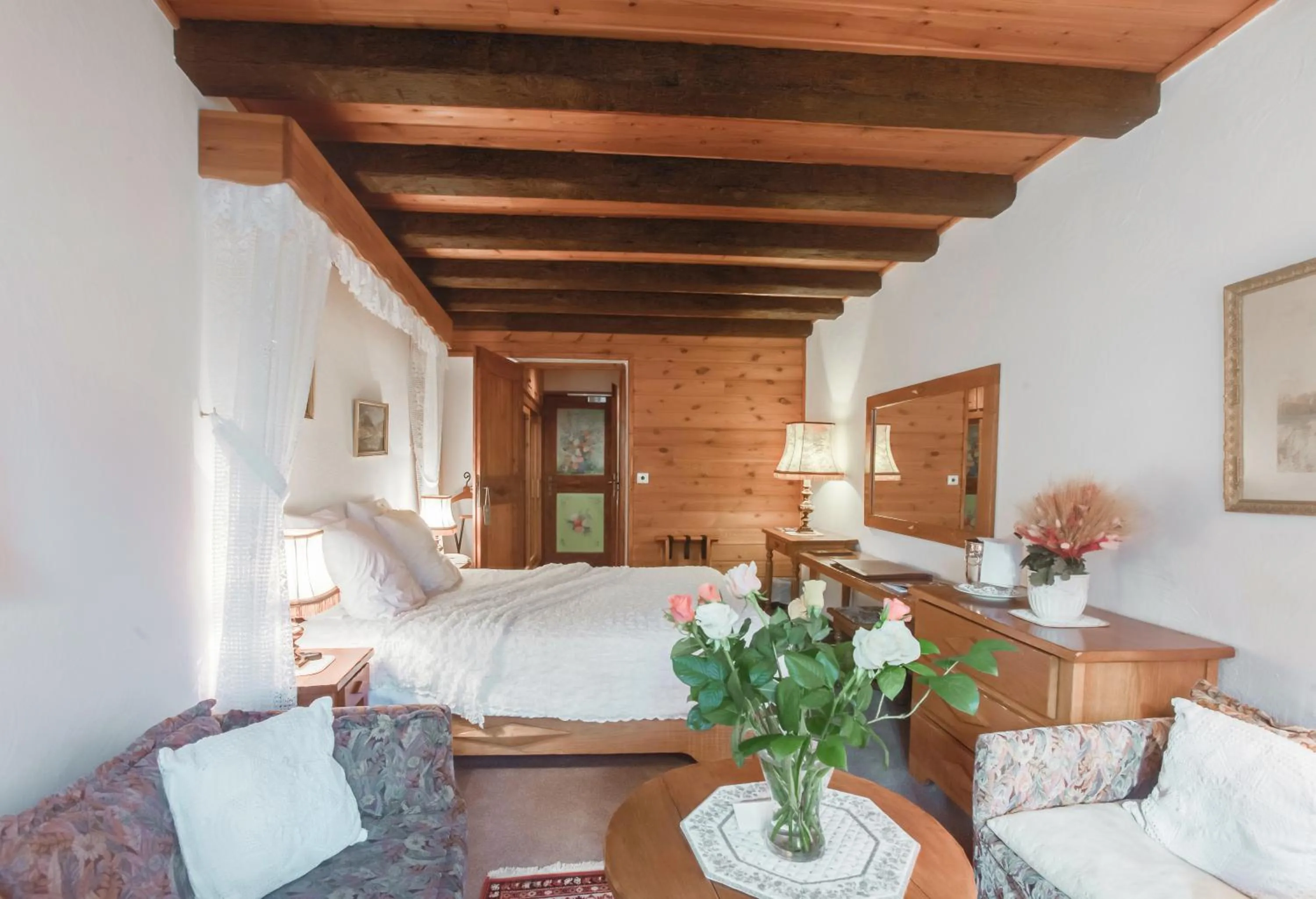 Bedroom, Bed in L'Auberge du Choucas