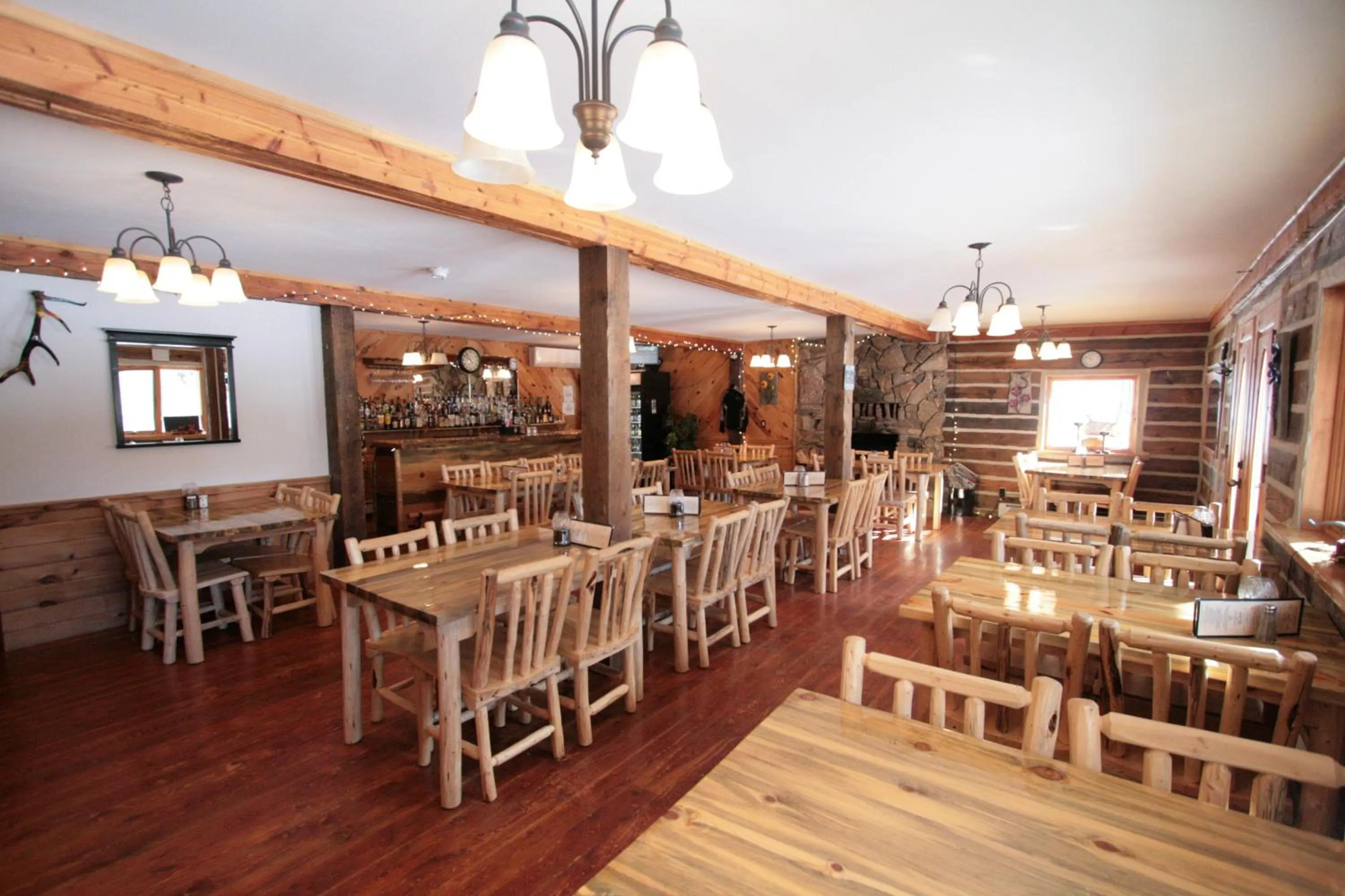 Restaurant/places to eat in Judith Mountain Lodge