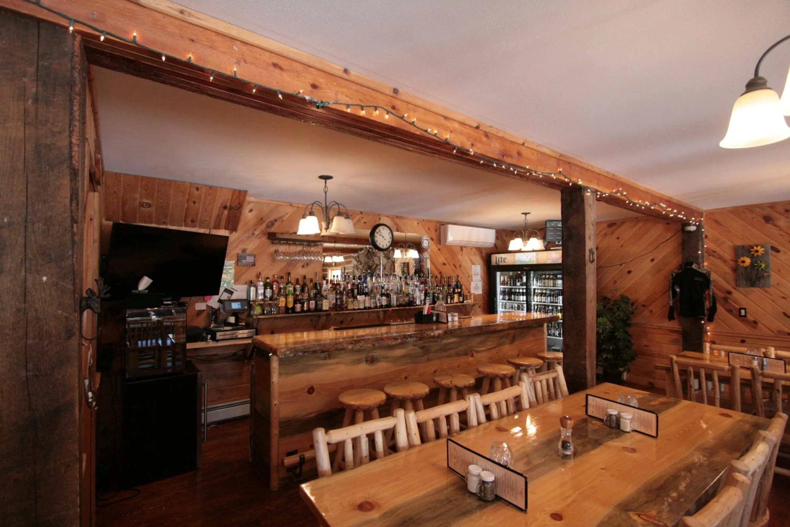 Lounge or bar in Judith Mountain Lodge