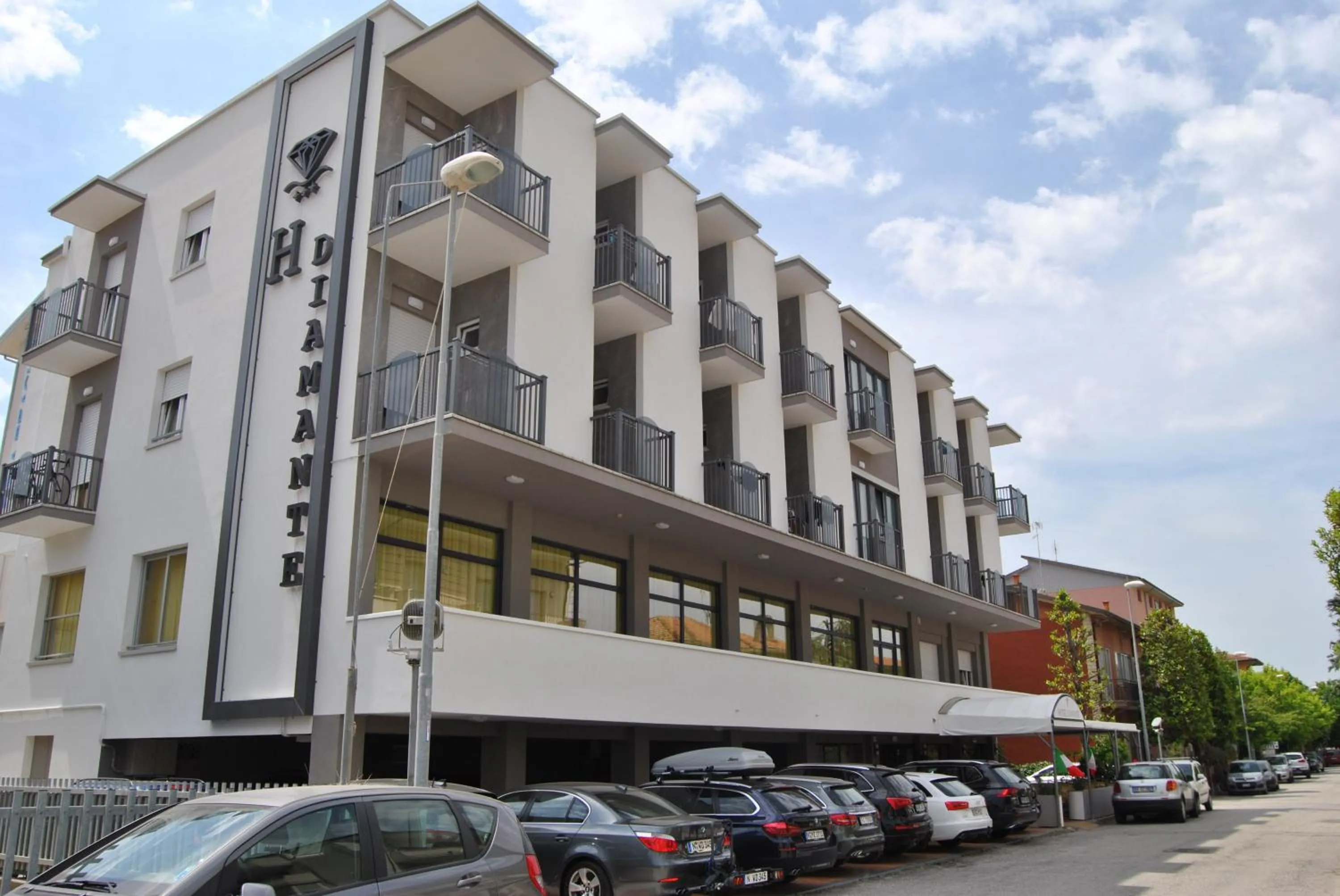 Street view in Hotel Diamante 5 minuti dalla fiera di rimini CON PARCHEGGIO INCLUSO