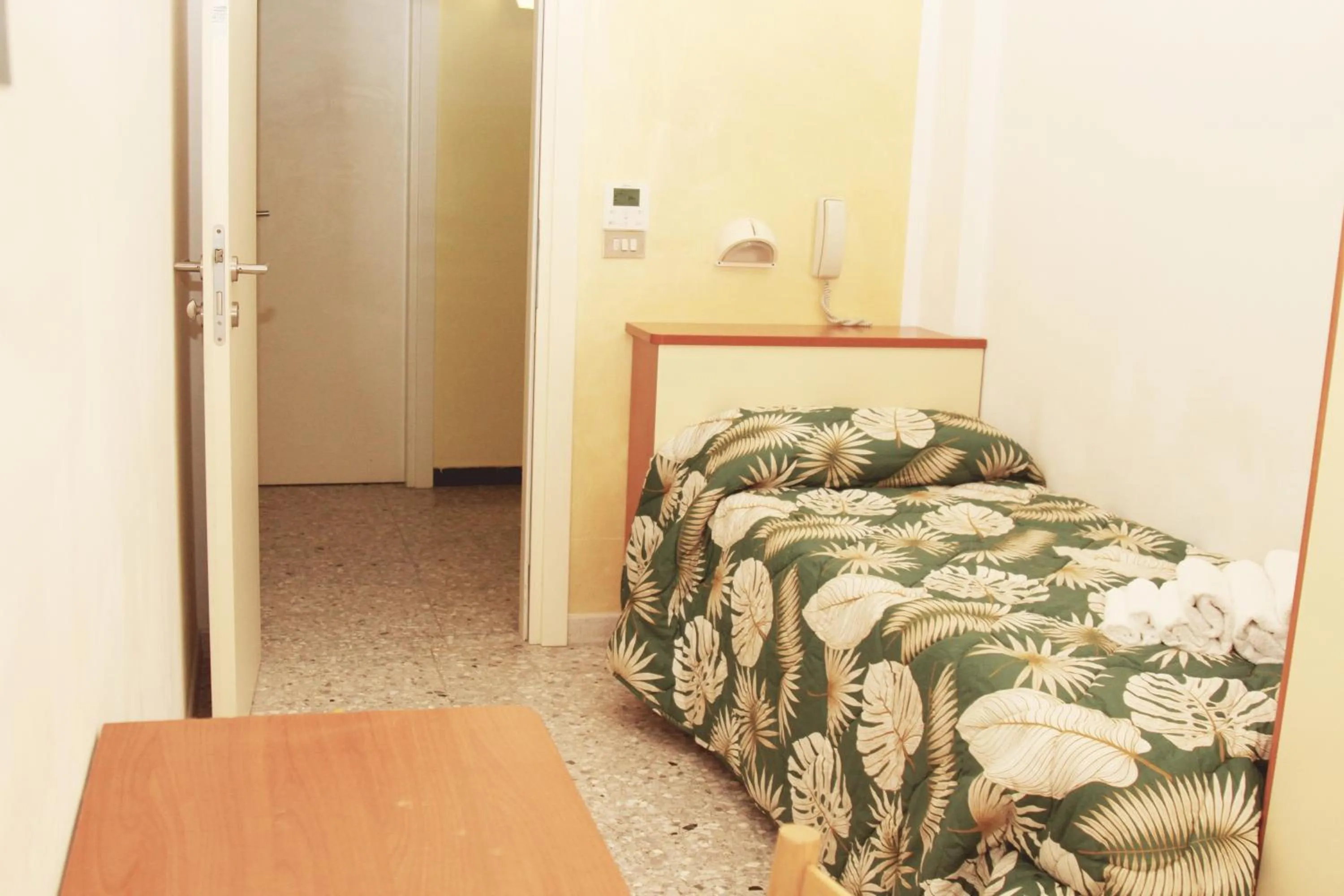 Bed in Hotel Diamante 5 minuti dalla fiera di rimini CON PARCHEGGIO INCLUSO