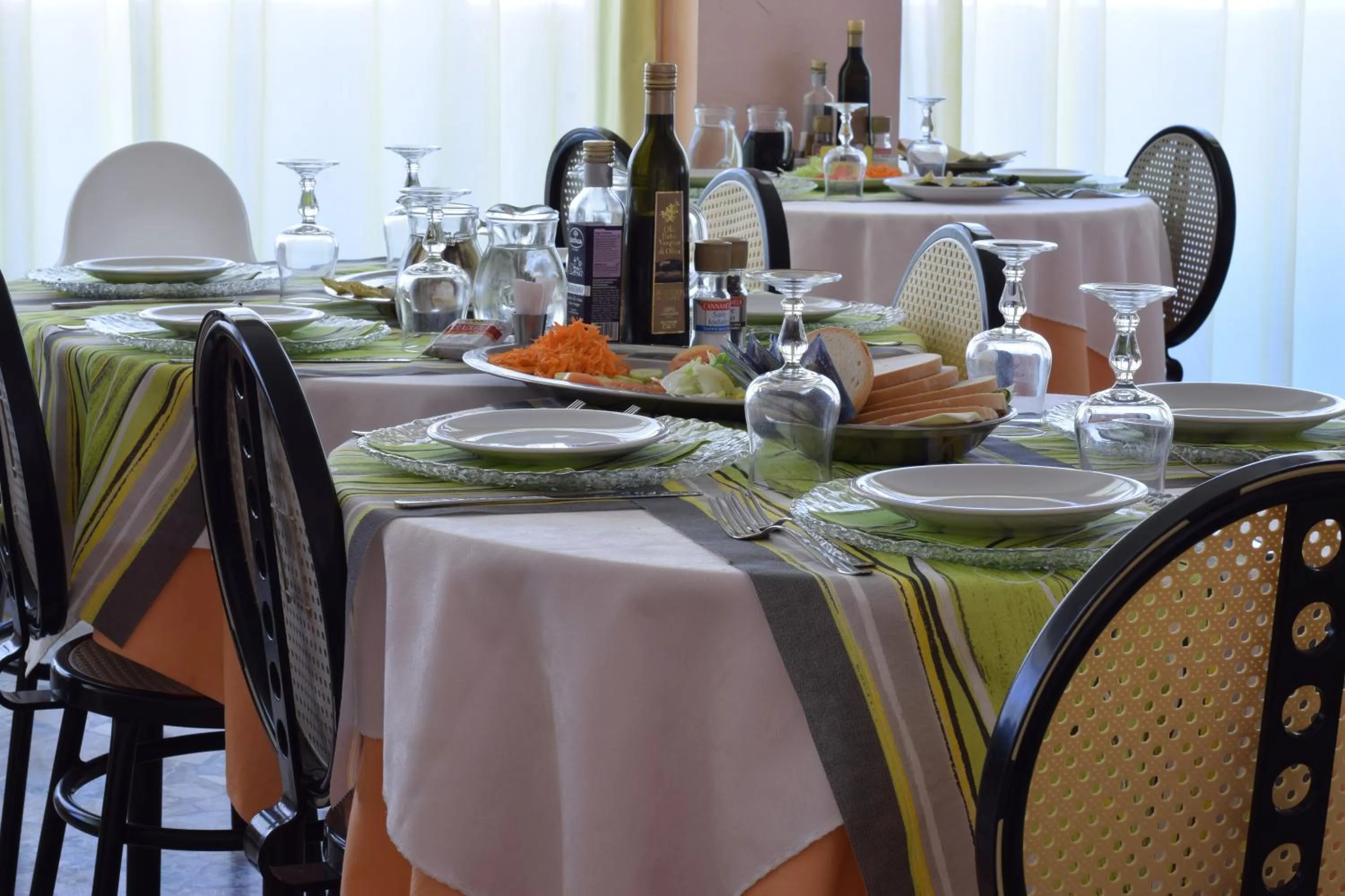 Hotel Diamante 5 minuti dalla fiera di rimini CON PARCHEGGIO INCLUSO