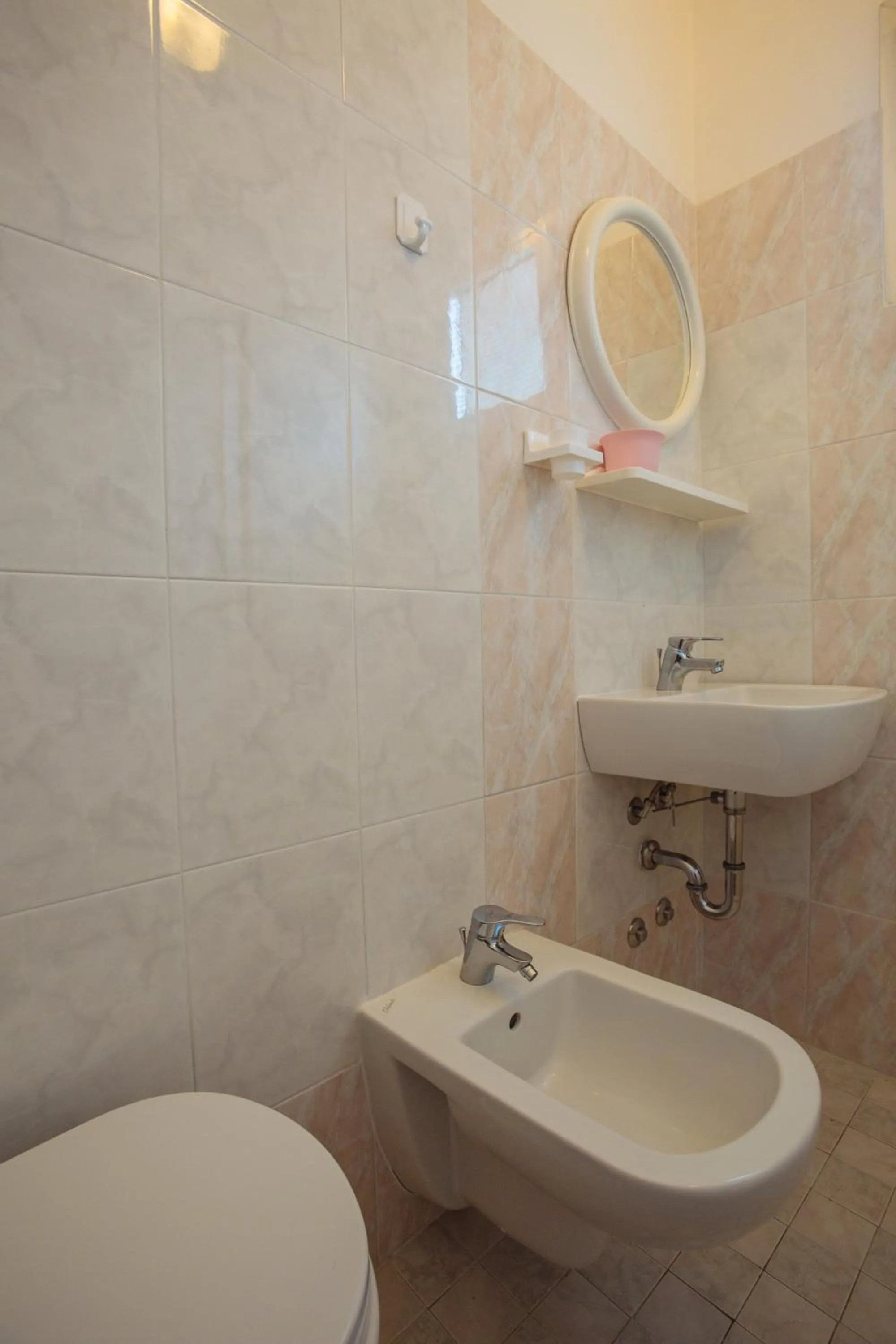 Hotel Diamante 5 minuti dalla fiera di rimini CON PARCHEGGIO INCLUSO