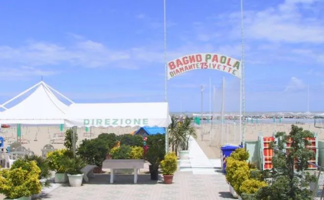 Beach in Hotel Diamante 5 minuti dalla fiera di rimini CON PARCHEGGIO INCLUSO