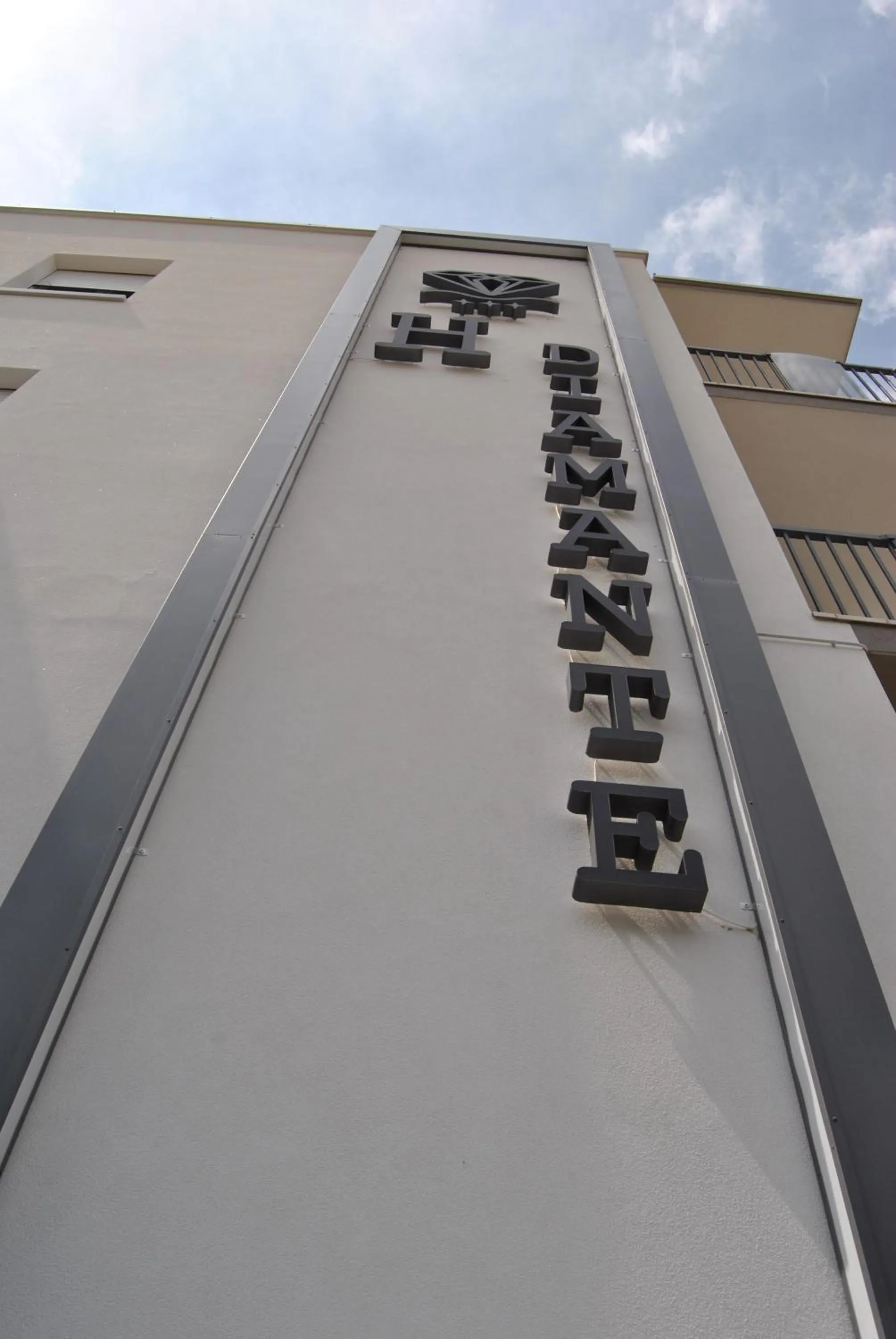 Hotel Diamante 5 minuti dalla fiera di rimini CON PARCHEGGIO INCLUSO