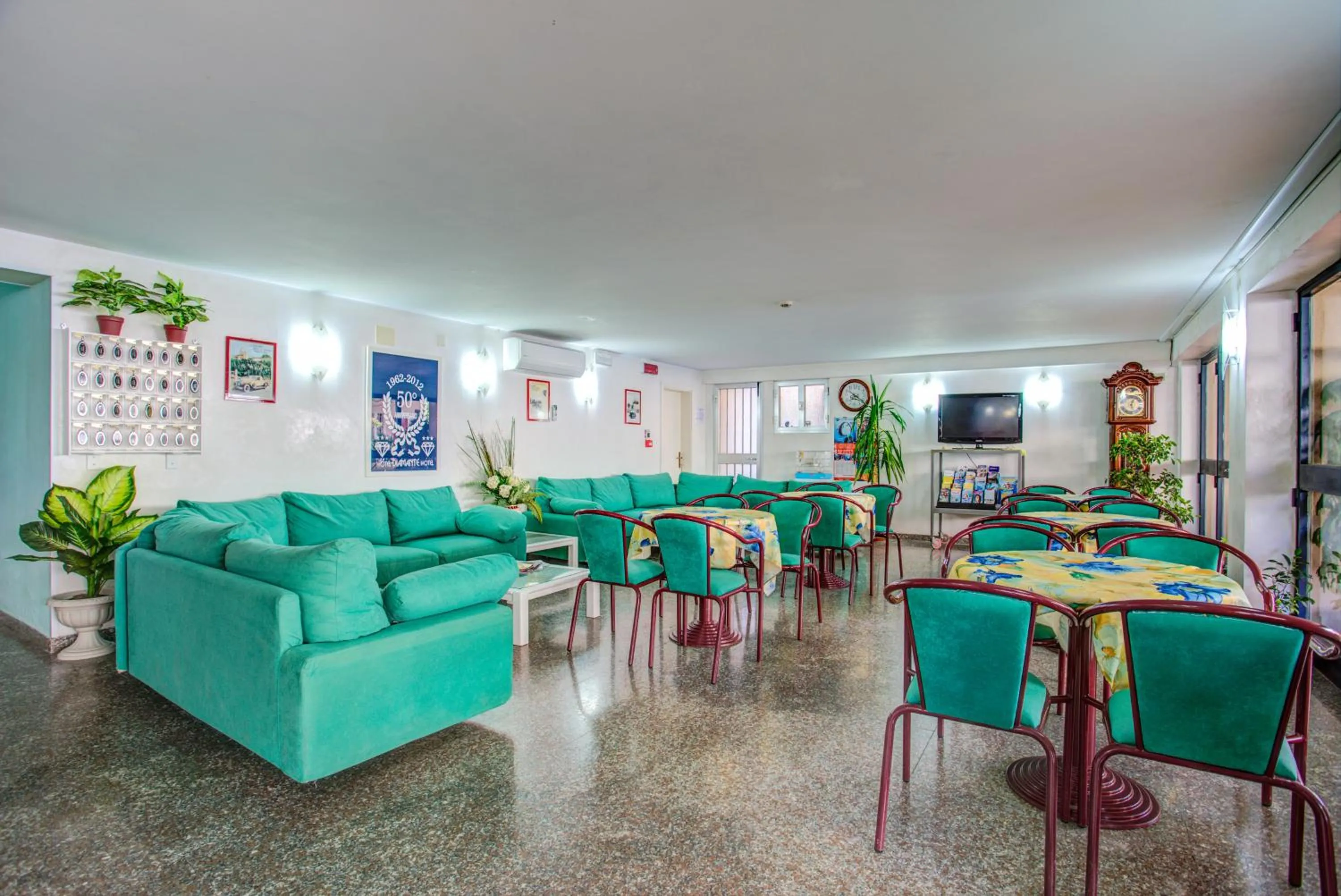 Hotel Diamante 5 minuti dalla fiera di rimini CON PARCHEGGIO INCLUSO