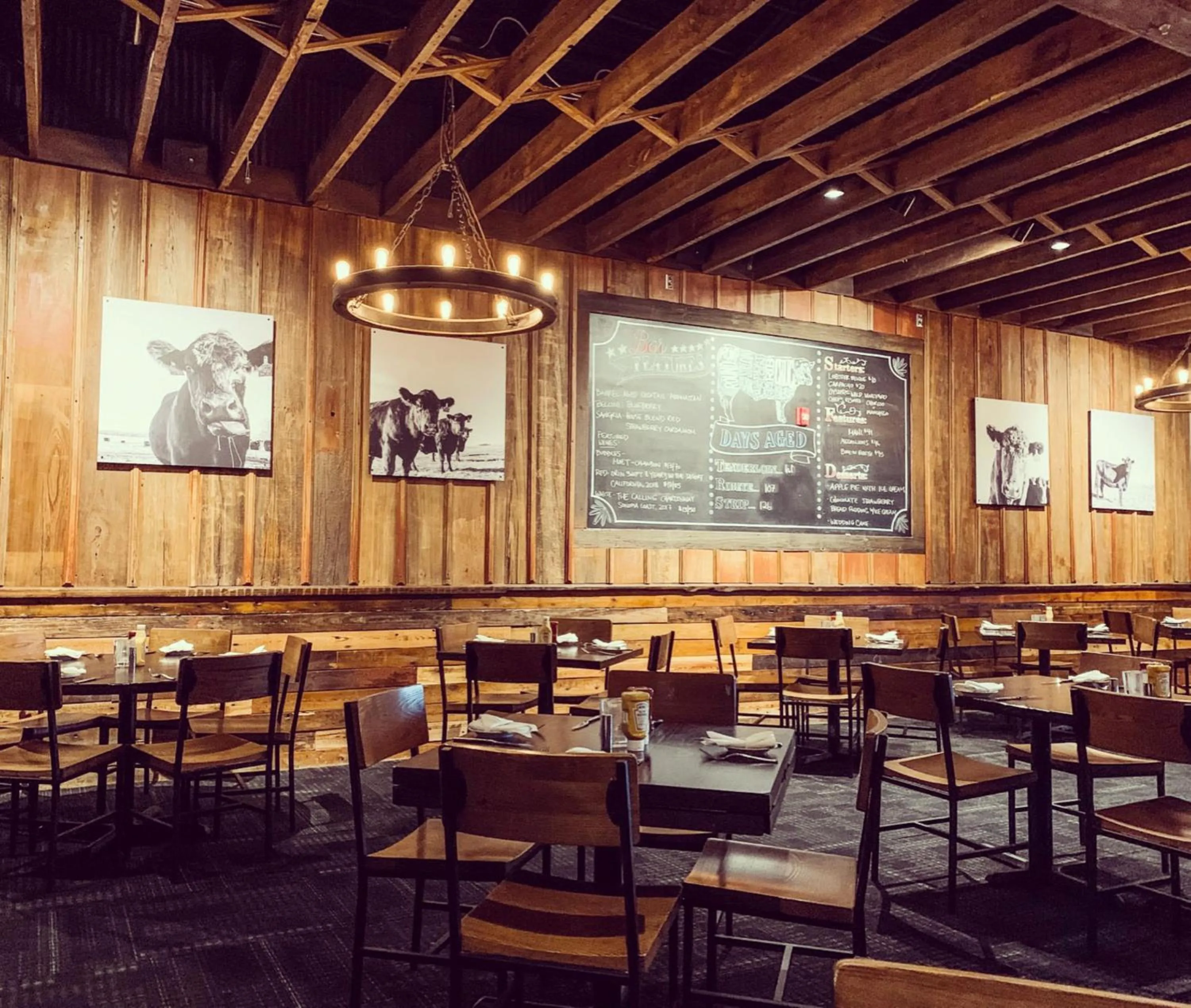 Restaurant/places to eat in Holiday Inn St Louis SW - Route 66 by IHG