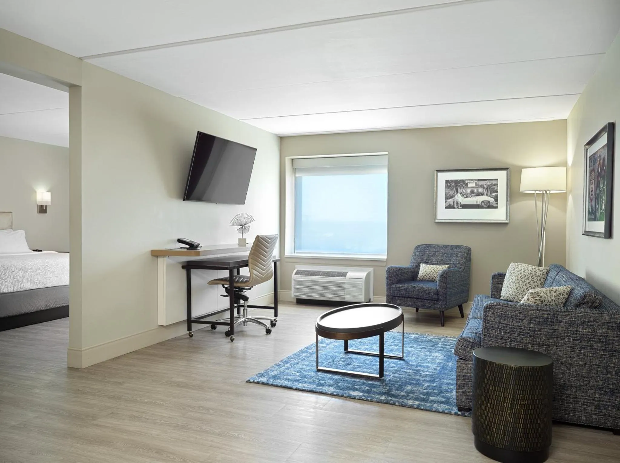 Photo of the whole room, Bed in Holiday Inn St Louis SW - Route 66 by IHG