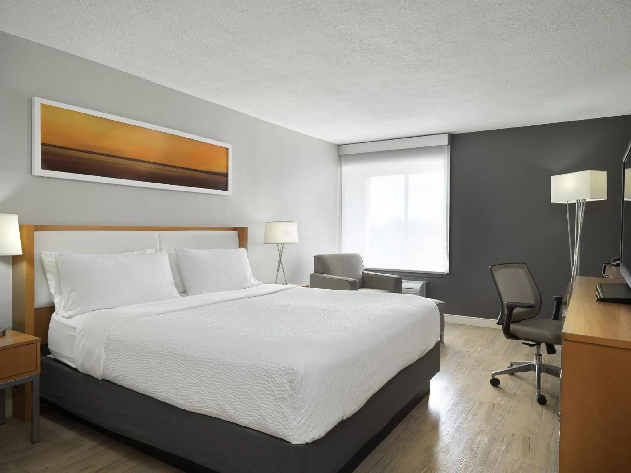 Photo of the whole room, Bed in Holiday Inn St Louis SW - Route 66 by IHG