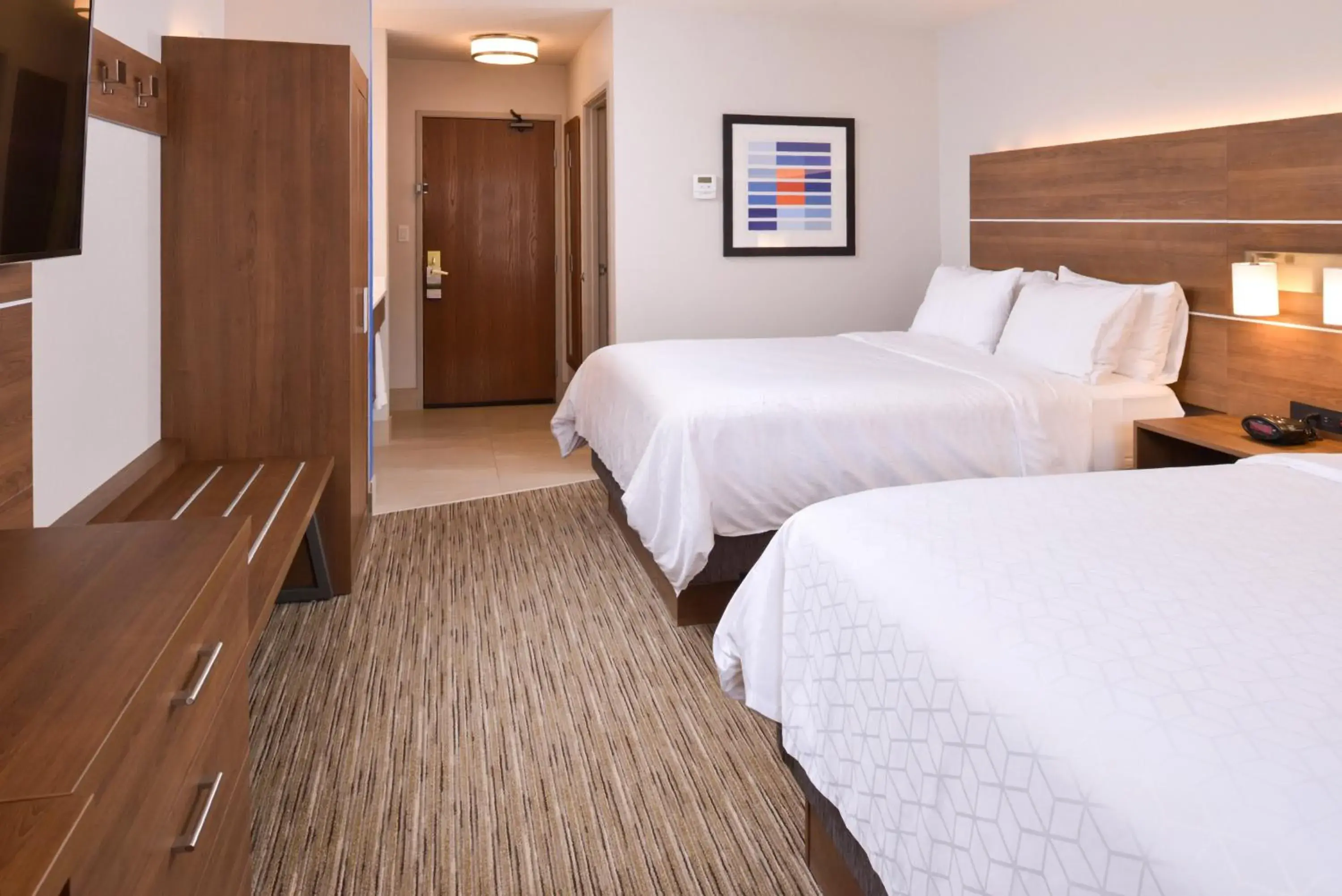 Queen Room with Two Queen Beds and Sofa Bed in Holiday Inn Express Glenwood Springs Aspen Area by IHG Queen Room with Two Queen Beds and Sofa Bed in Holiday Inn Express Glenwood Springs Aspen Area by IHG