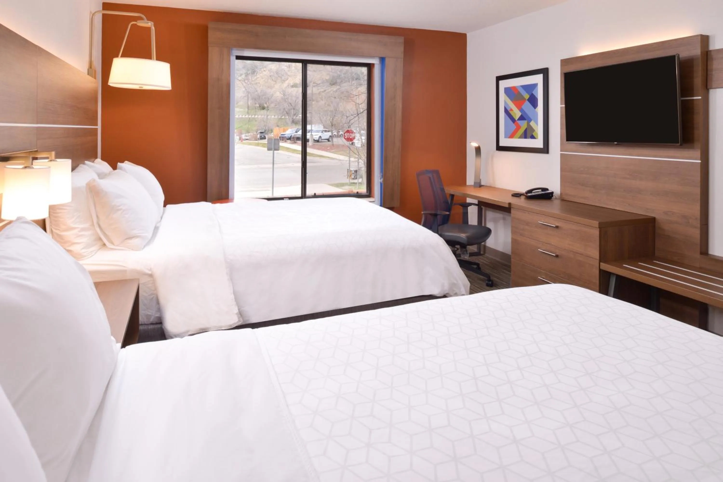 Bedroom, Bed in Holiday Inn Express Glenwood Springs Aspen Area by IHG