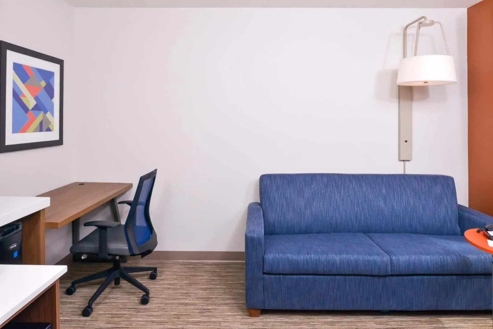 Seating area in Holiday Inn Express Glenwood Springs Aspen Area by IHG
