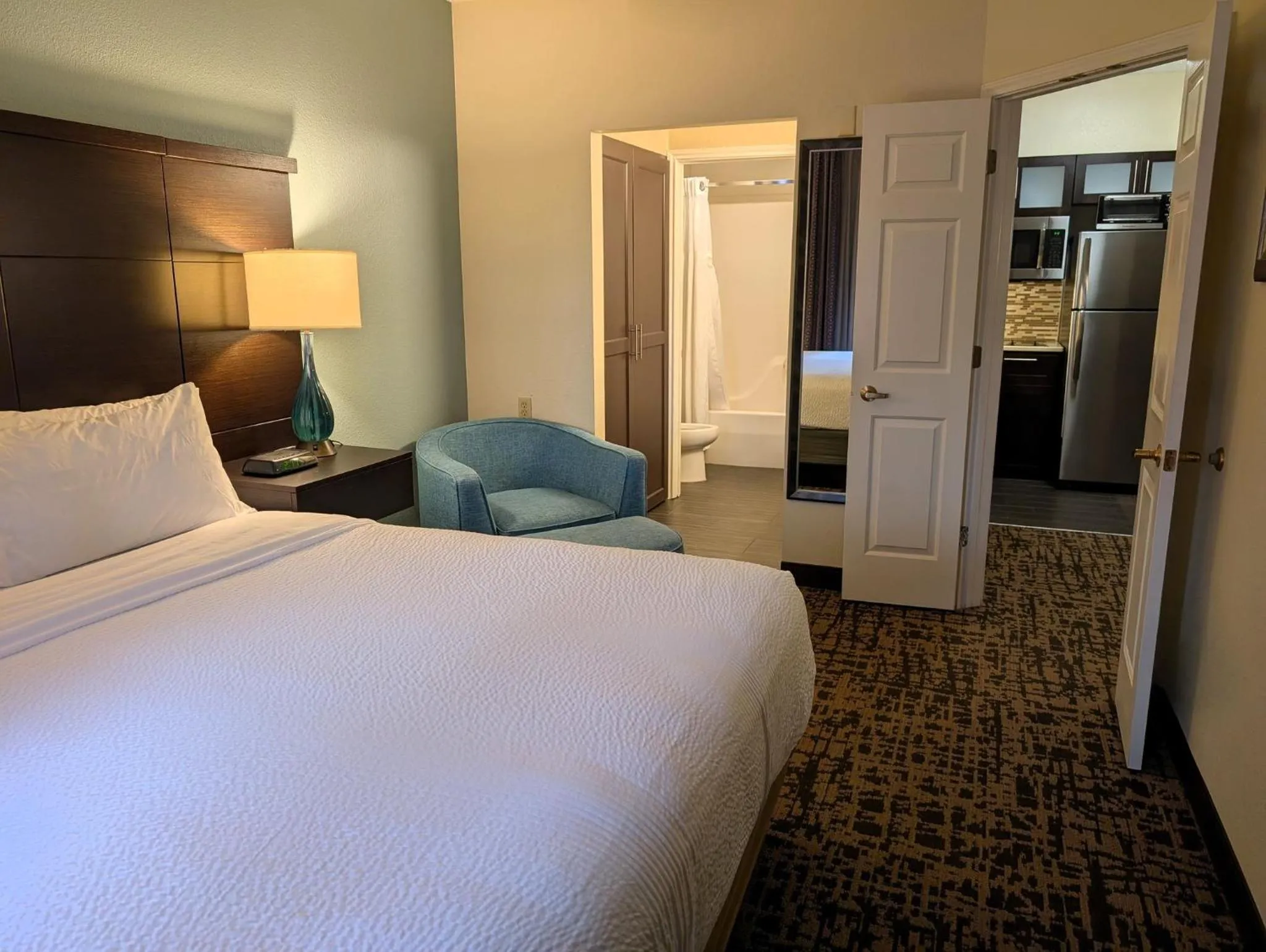 Photo of the whole room, Bed in Staybridge Suites Indianapolis-Fishers by IHG