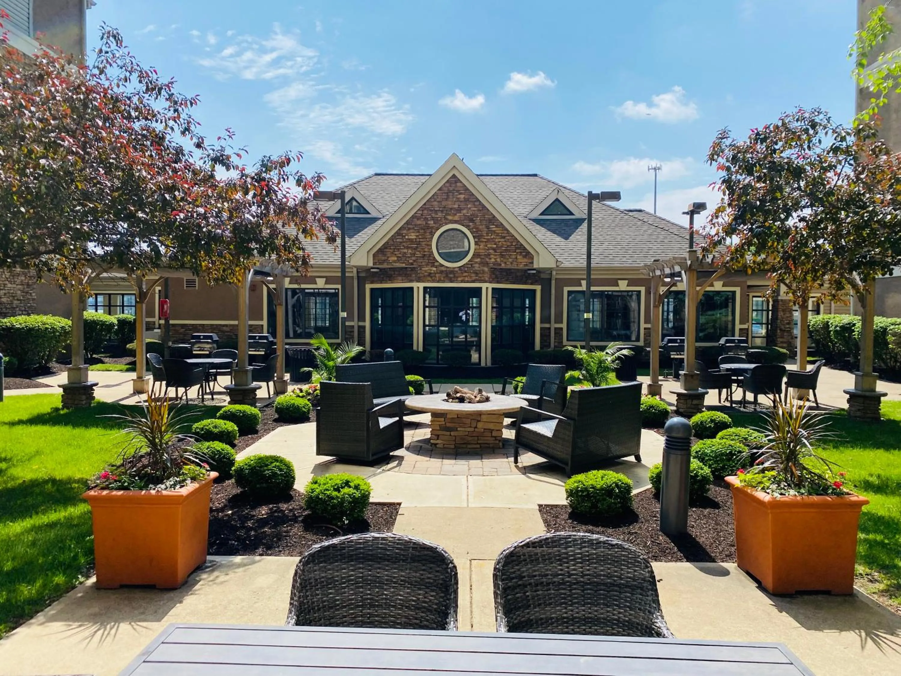Inner courtyard view in Staybridge Suites Indianapolis-Fishers by IHG