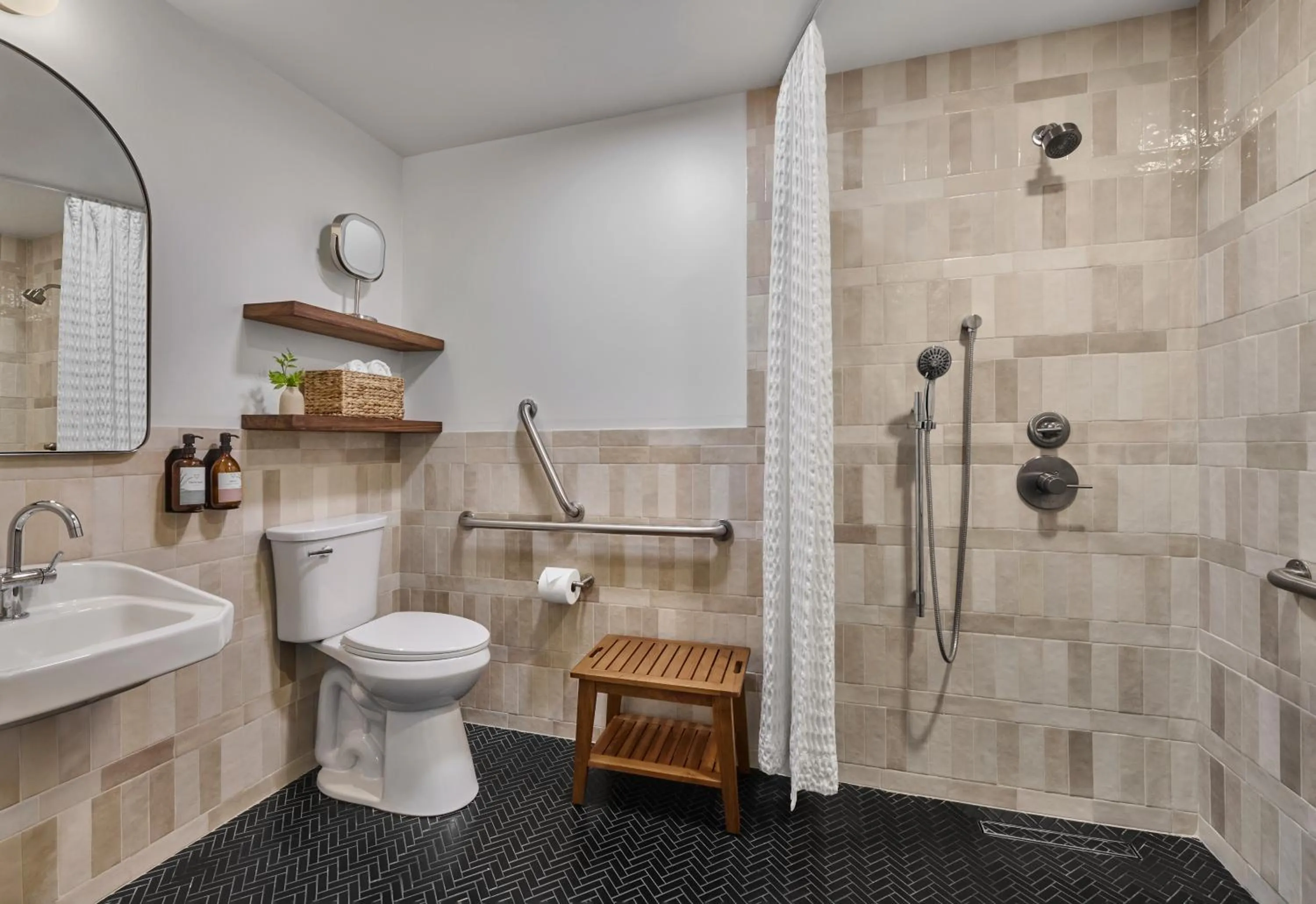 Shower in Lucille Palm Springs