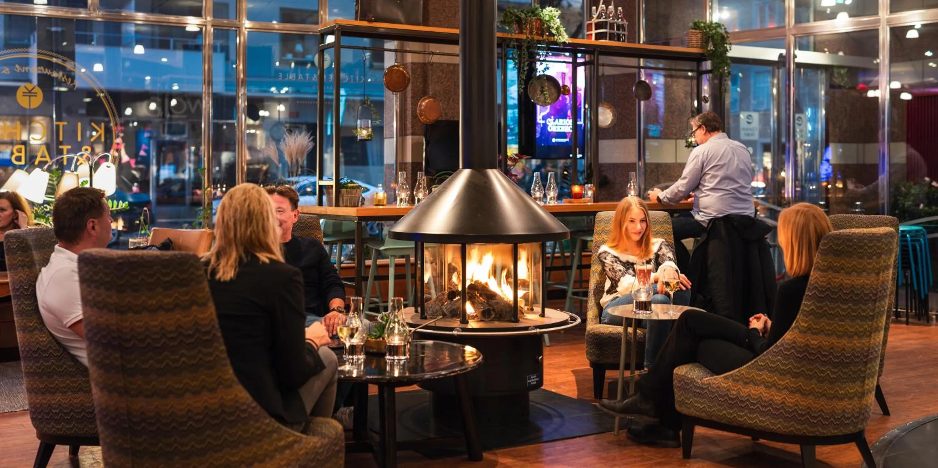 Communal lounge/ TV room in Clarion Hotel Örebro