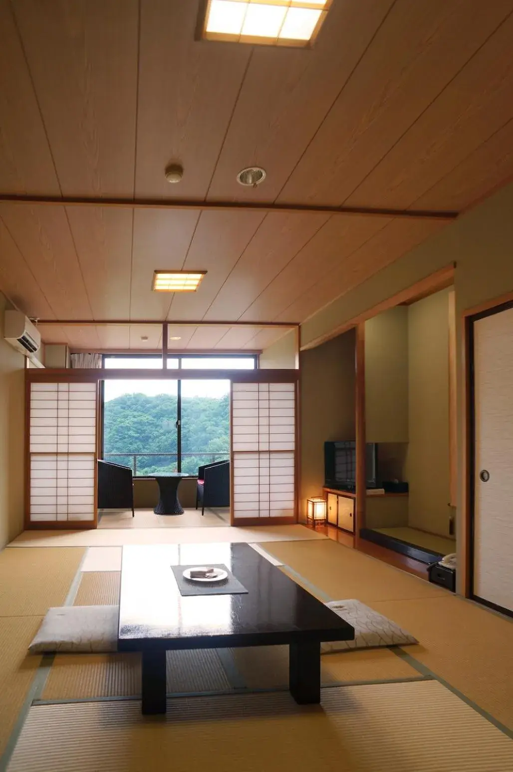Japanese-Style Family Room with Panorama View in Sannouzan Onsen Zuisenkyo Japanese-Style Family Room with Panorama View in Sannouzan Onsen Zuisenkyo