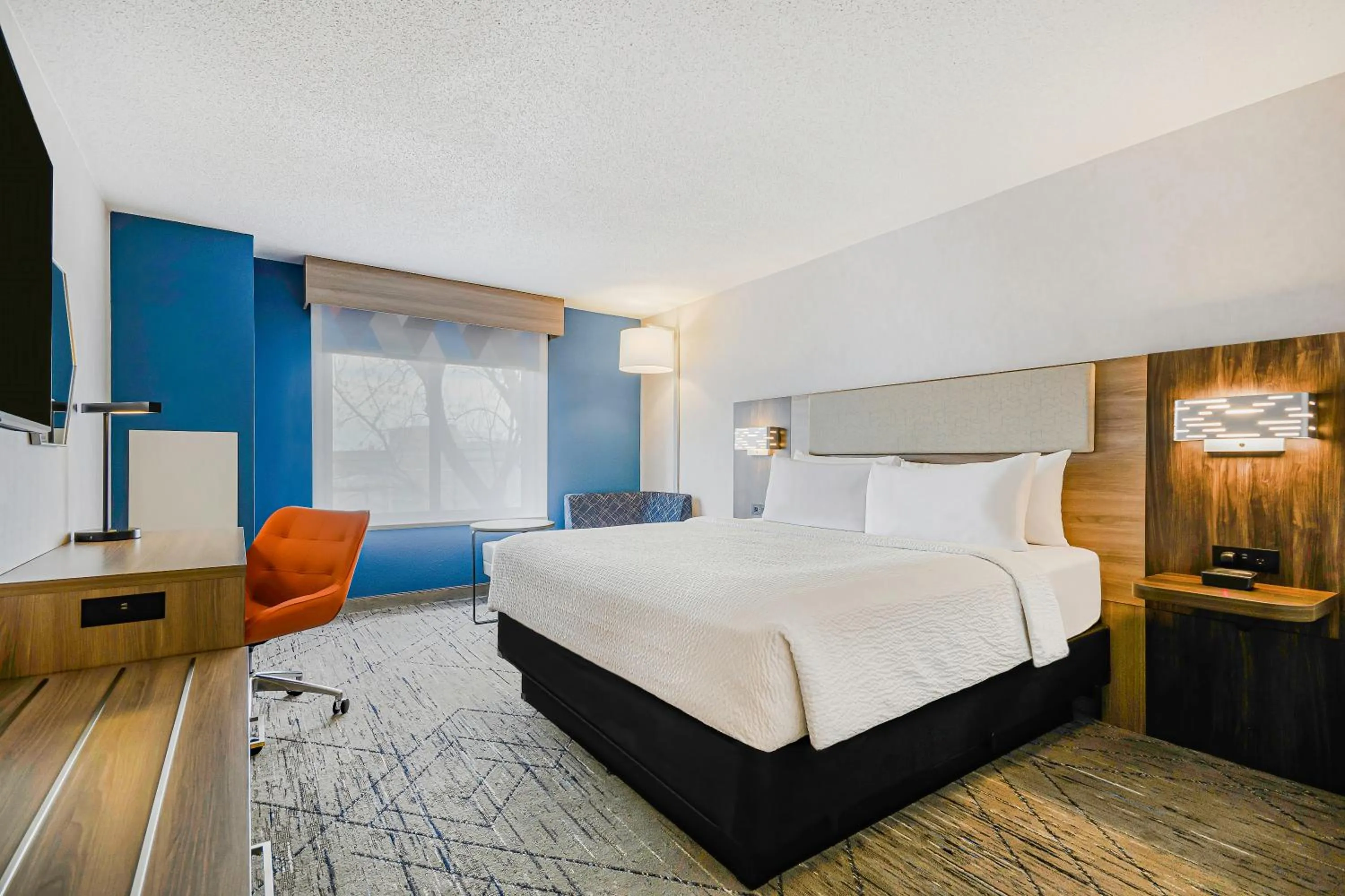 Bedroom, Bed in Holiday Inn Express & Suites Buffalo Airport by IHG