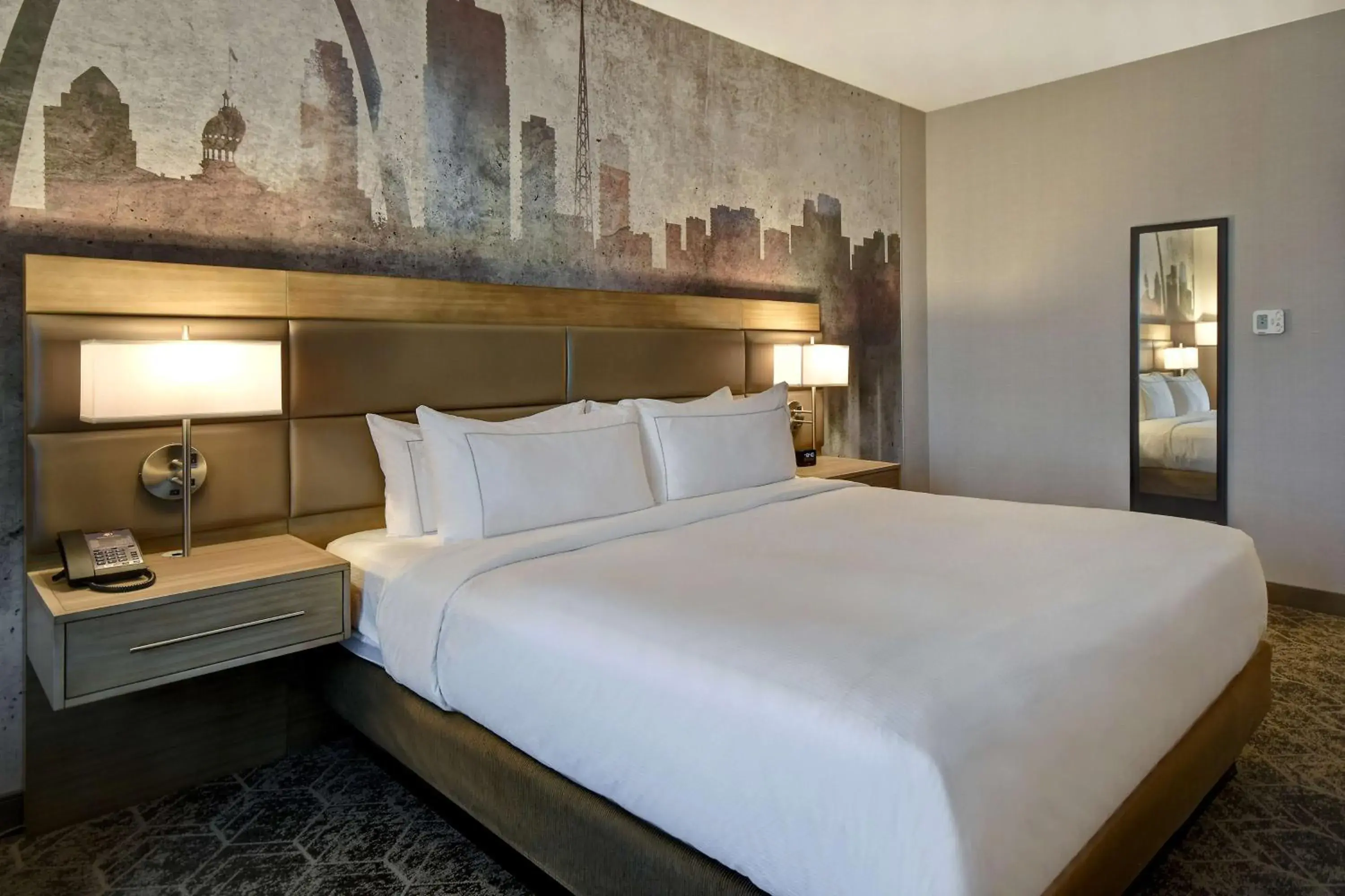 King Room in DoubleTree by Hilton St. Louis Airport, MO King Room in DoubleTree by Hilton St. Louis Airport, MO